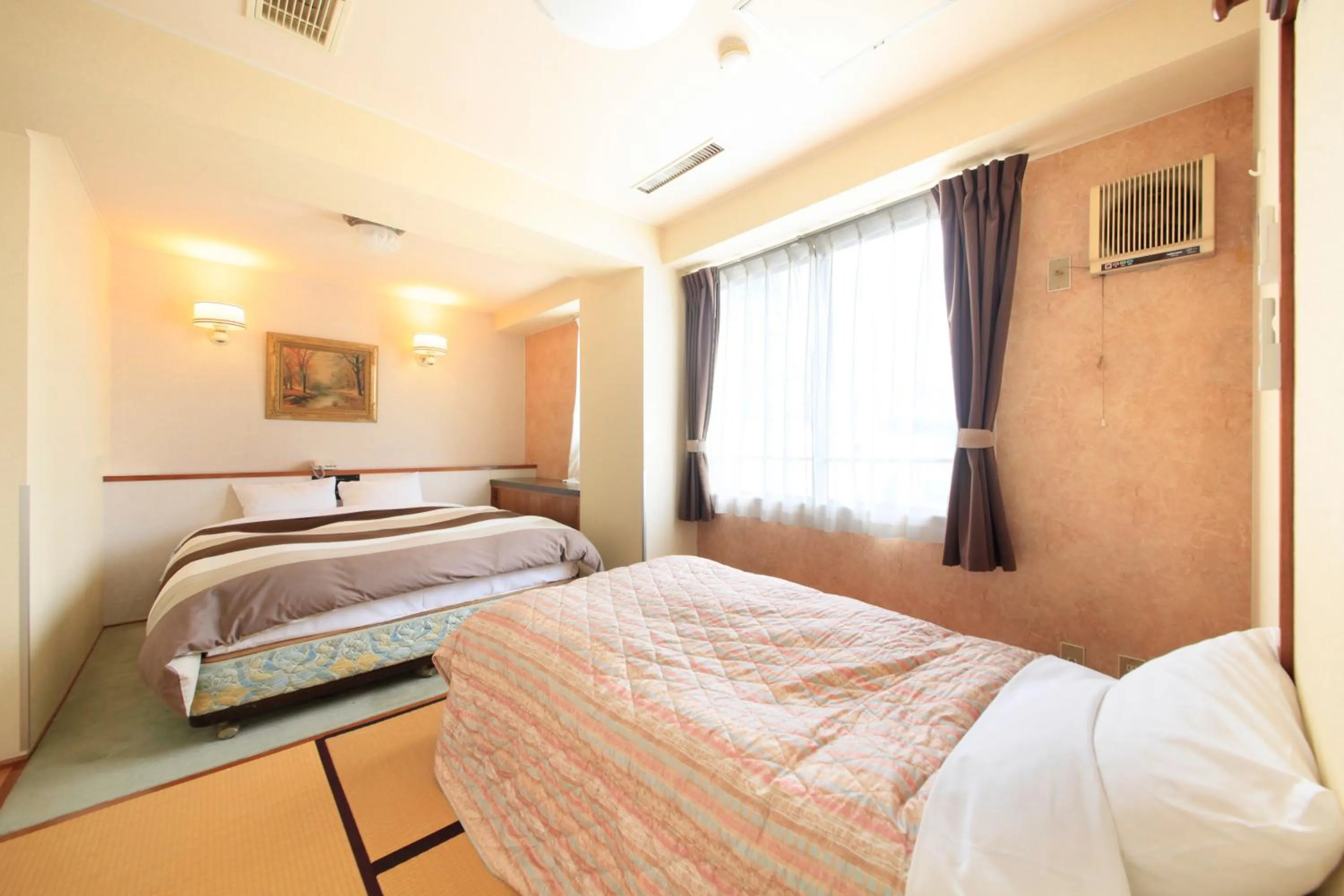 Bedroom, Bed in Fujinomiya Green Hotel