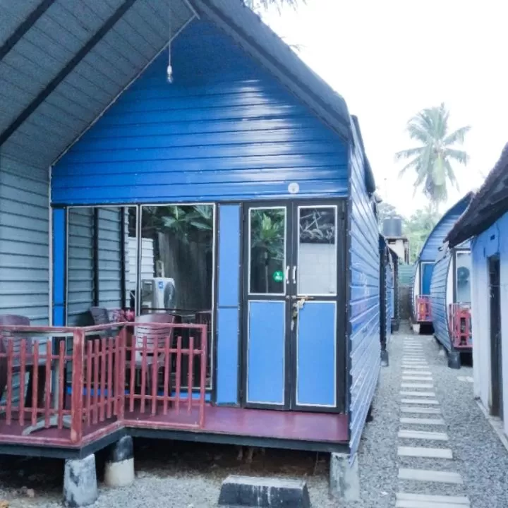 Airport A4 Transit Hub - Eco Chalets - FREE SHUTTLE SERVICE 24HRS