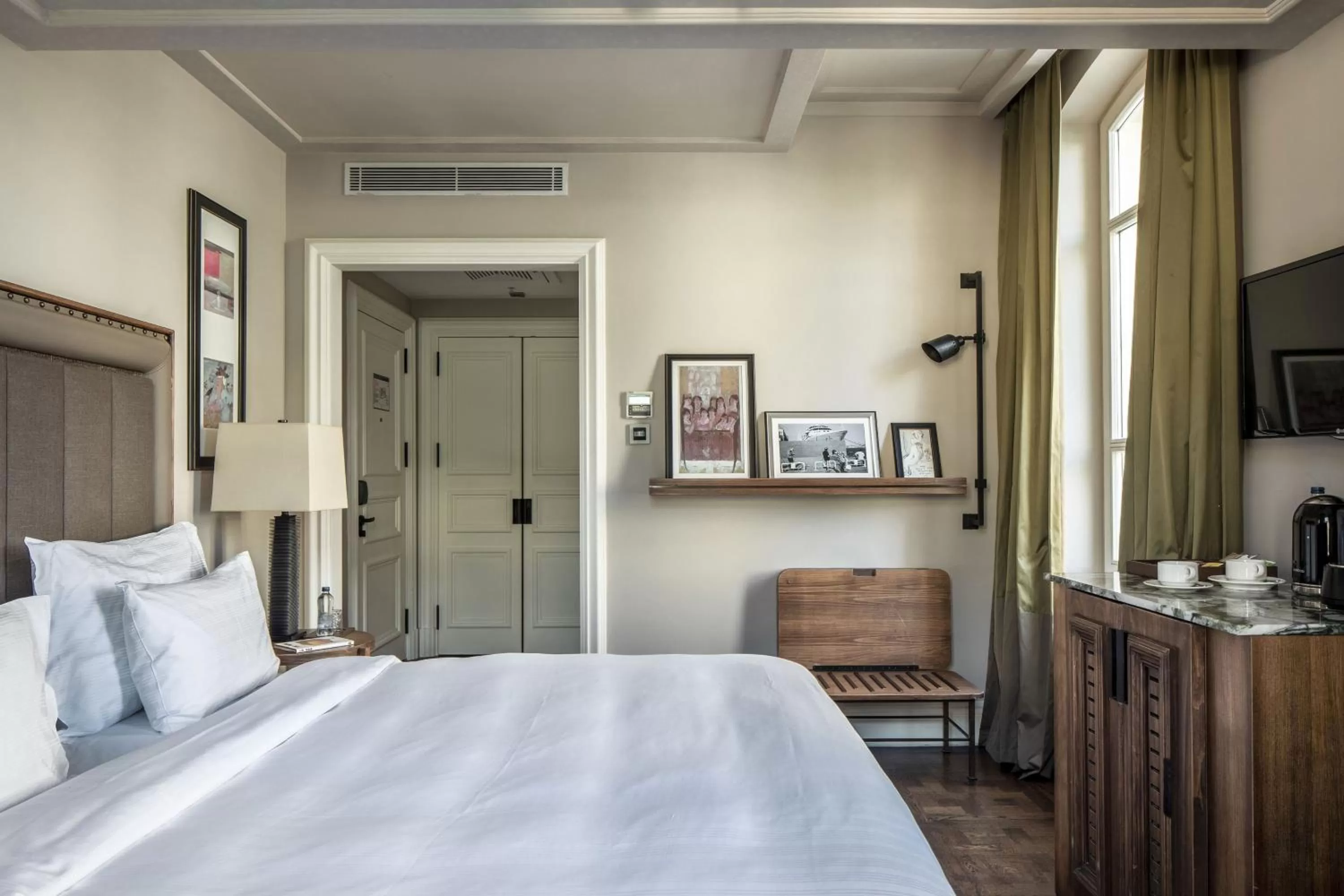 Photo of the whole room, Bed in The Bank Hotel Istanbul, a Member of Design Hotels