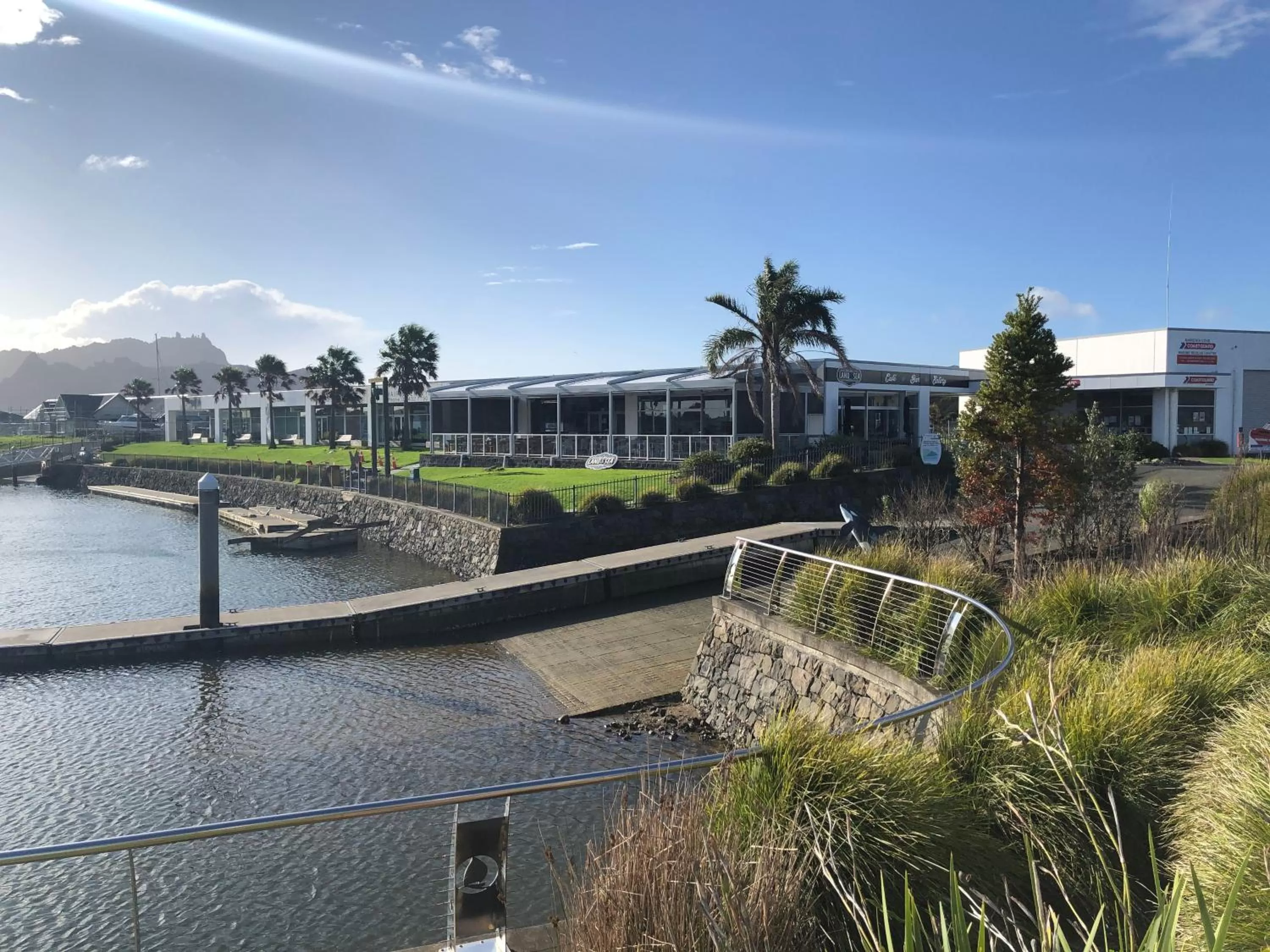 Restaurant/places to eat in Roy and Anns Haven