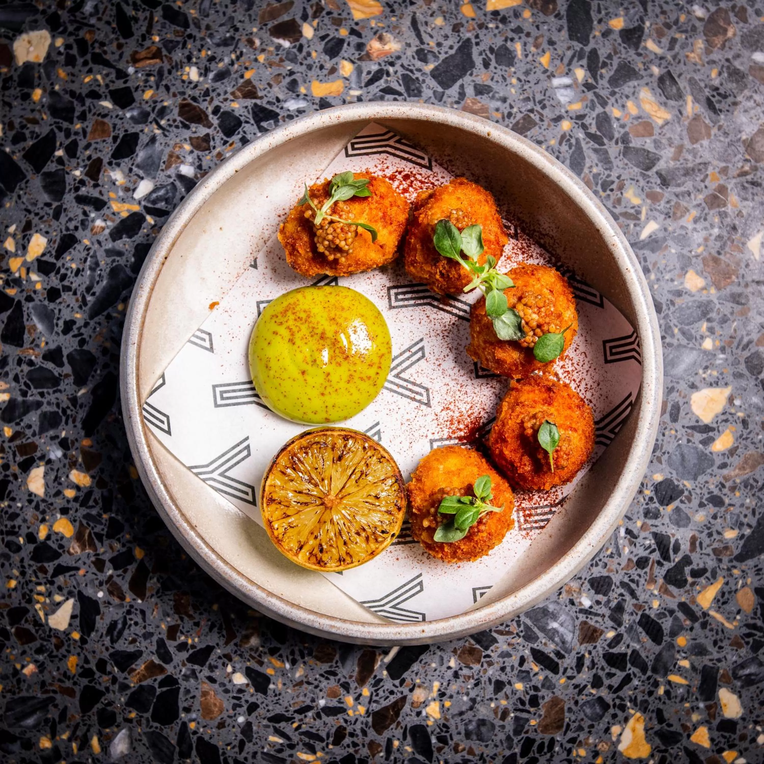 Food and drinks in Yalo Urban Boutique Hotel Gent