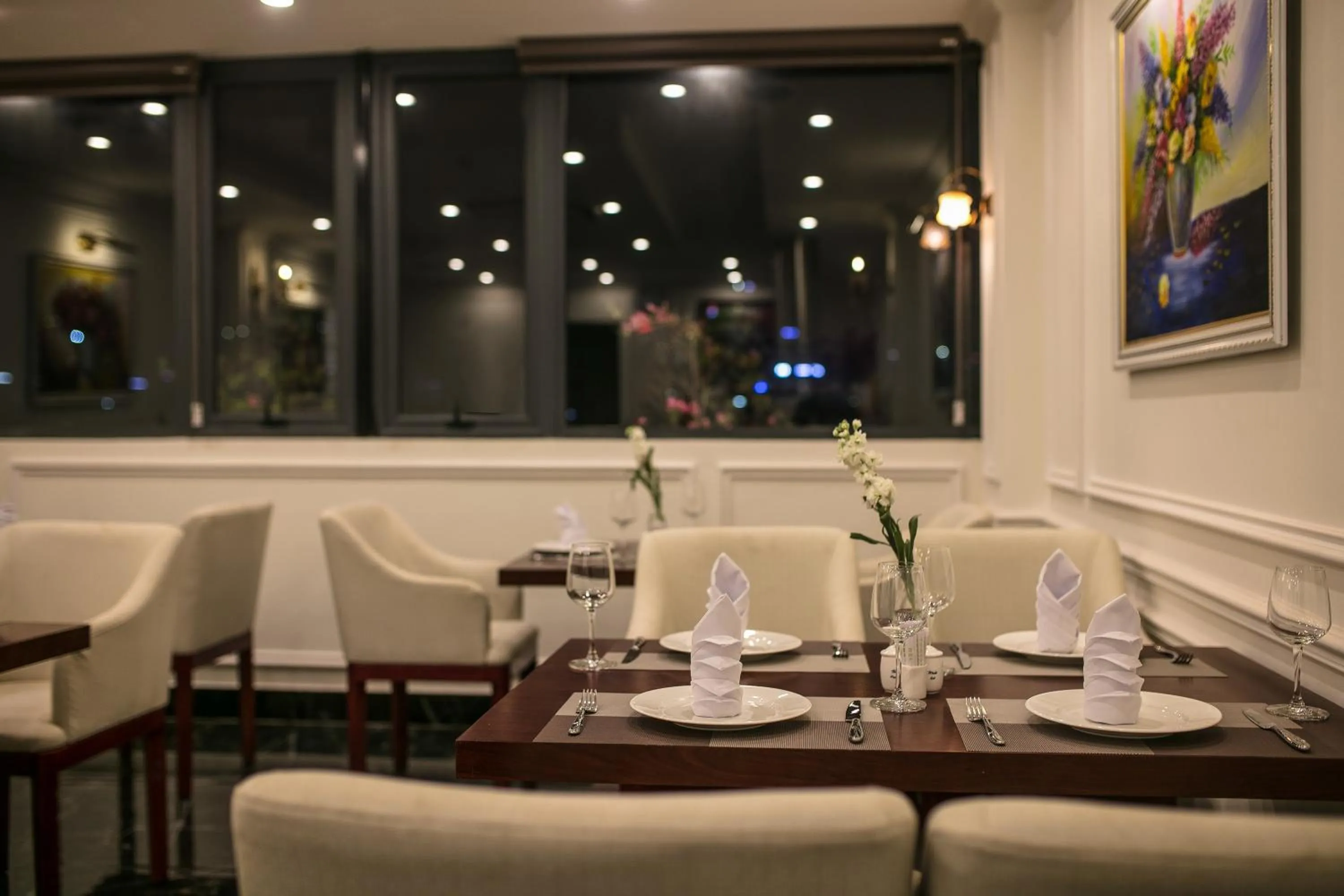 Restaurant/places to eat in Royal St Hanoi Hotel