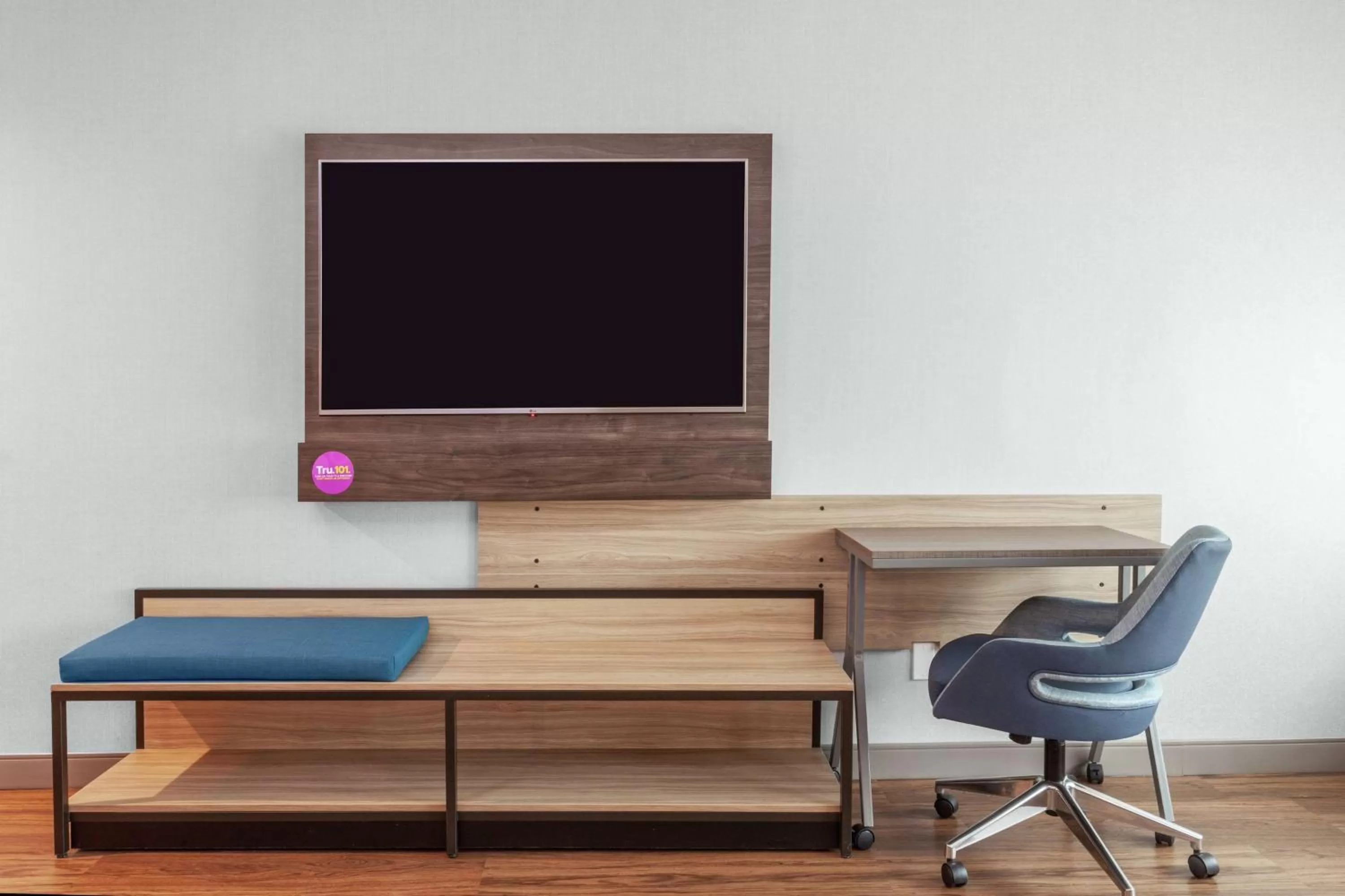 Bedroom in Tru By Hilton Jacksonville St Johns Town Center