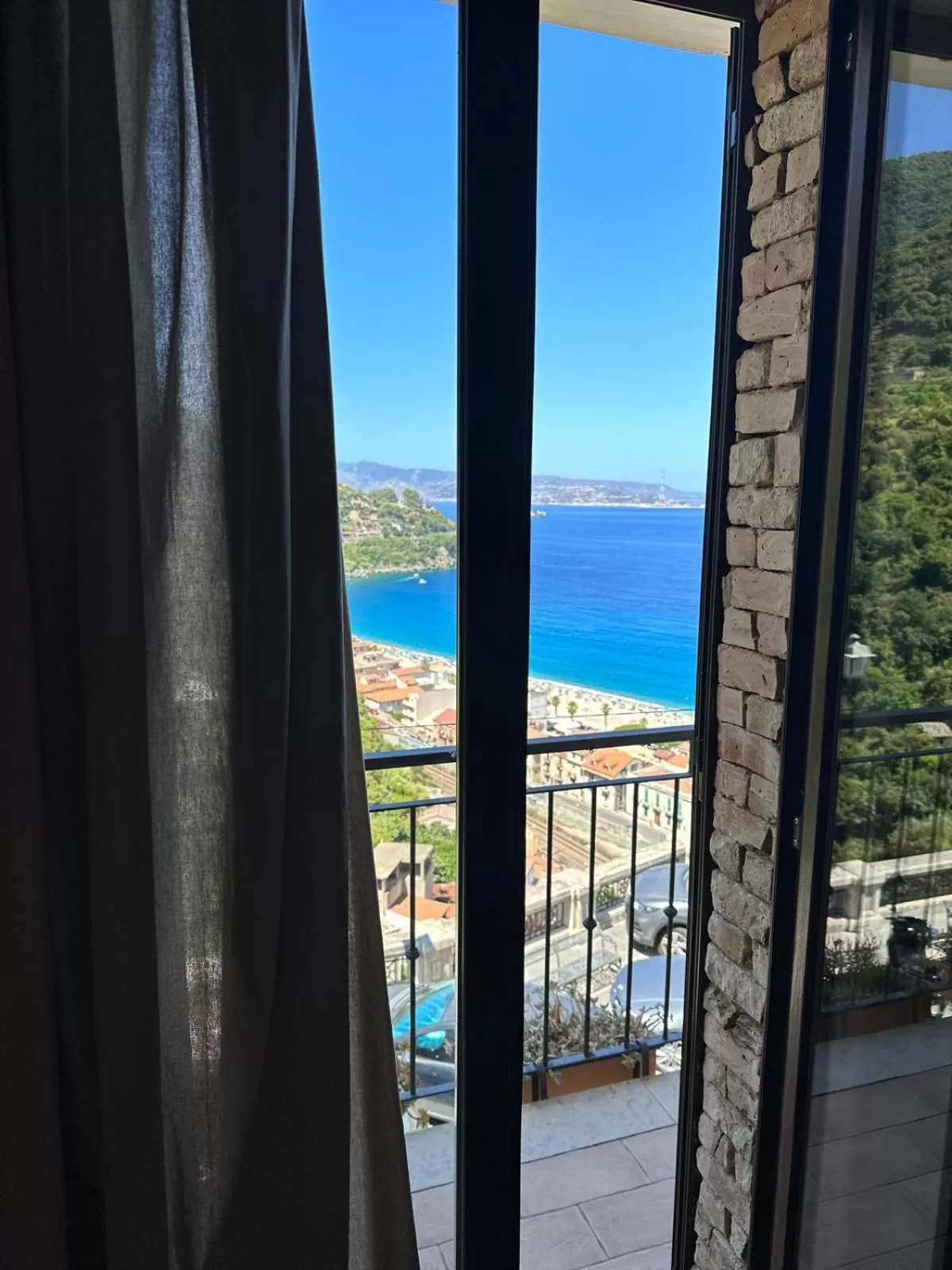 Sea view in B&B La Bastia