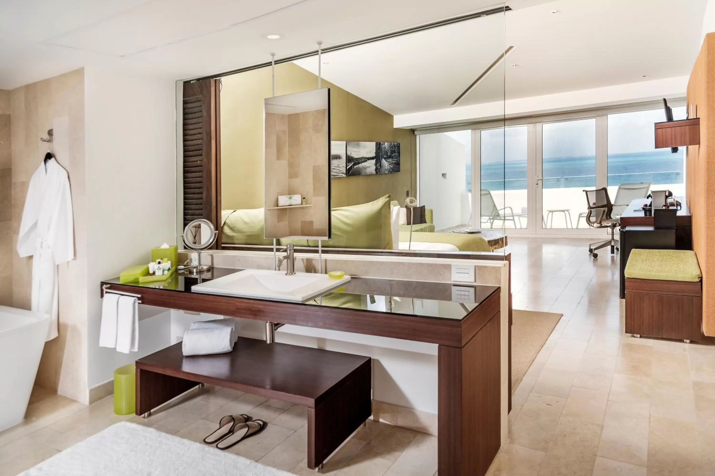 Photo of the whole room in Presidente InterContinental Cancun Resort