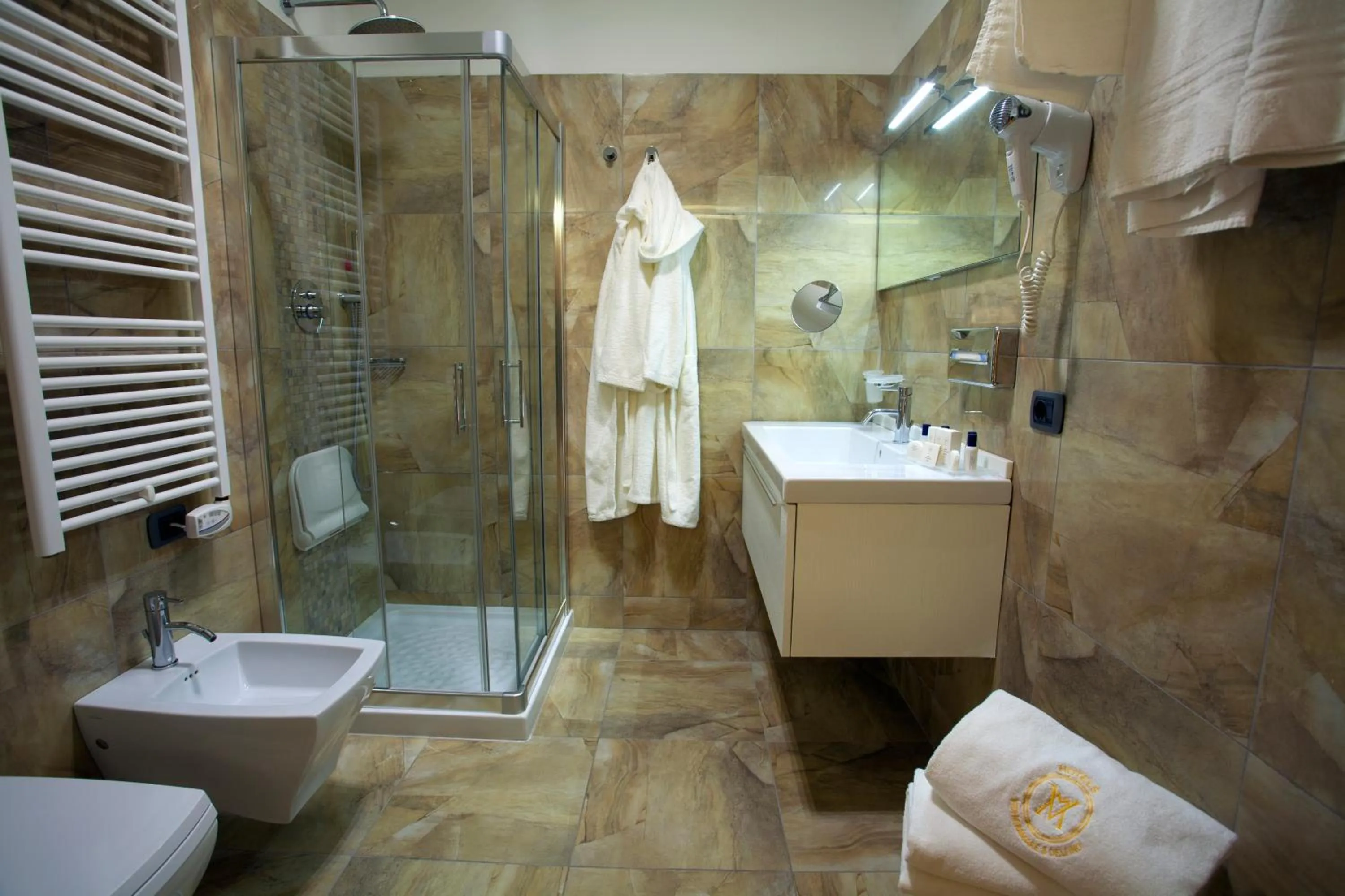 Shower in Hotels Vidi Miramare & Delfino