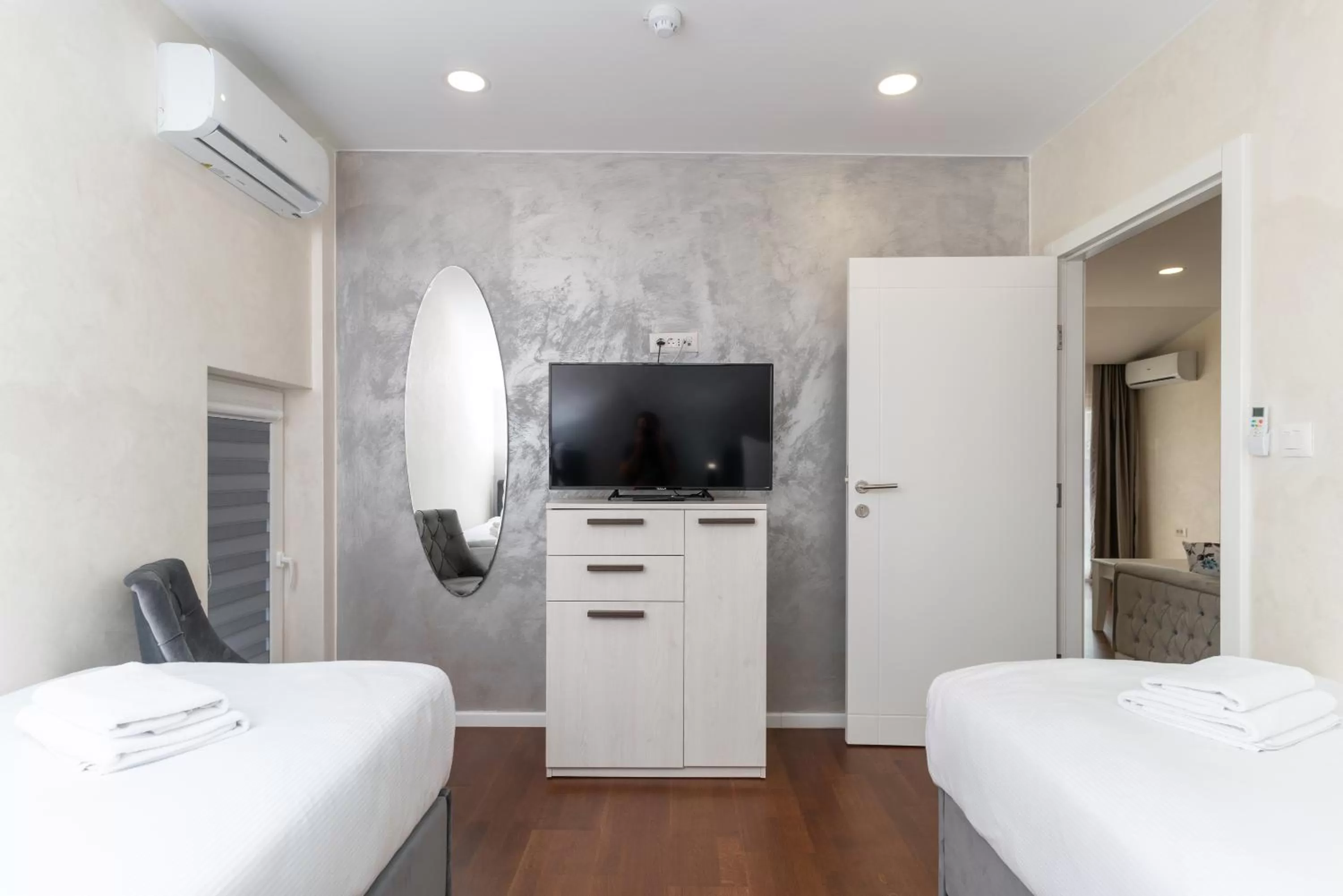 Bedroom, Bed in Ornament Hotel and Apartments