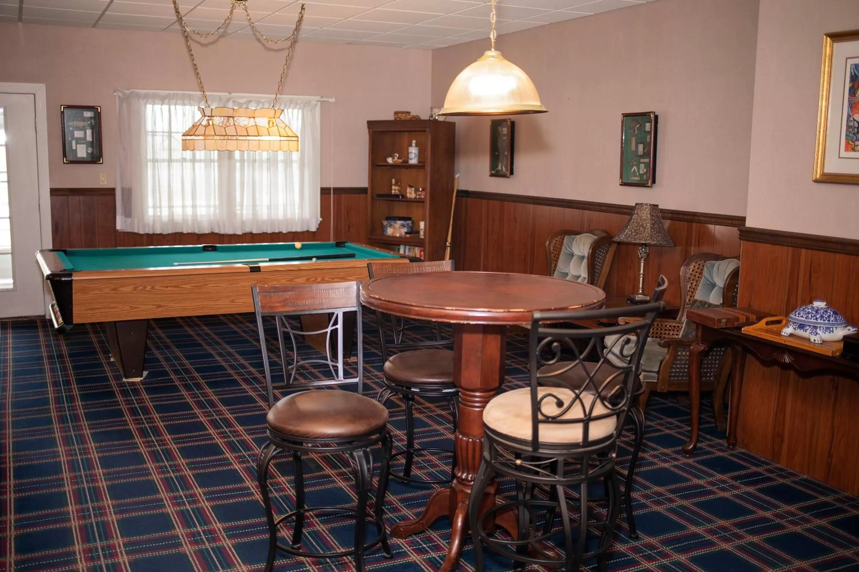 Game Room in Longhouse Manor B&B