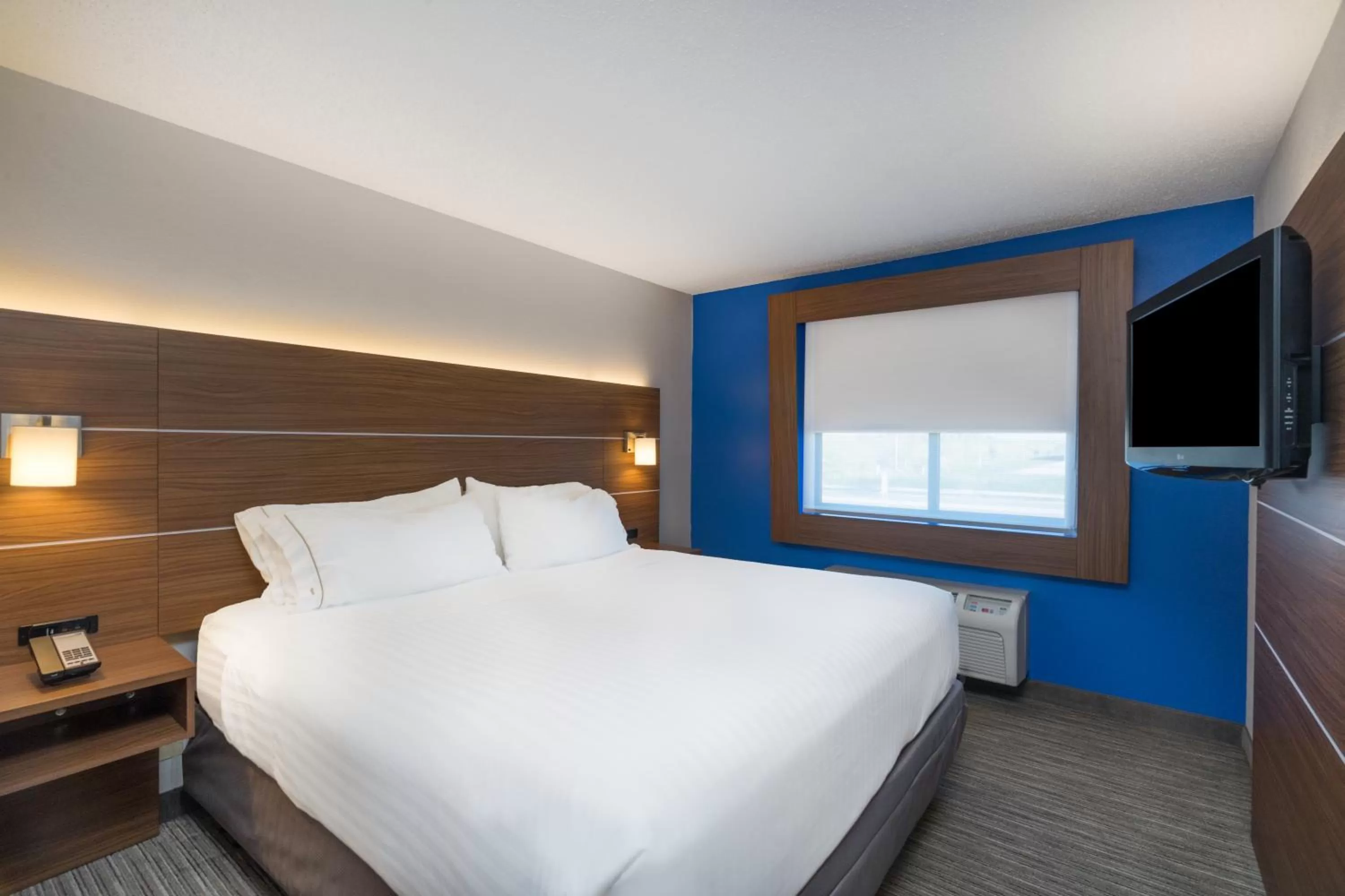 Other, Bed in Holiday Inn Express Hotel Howe / Sturgis by IHG