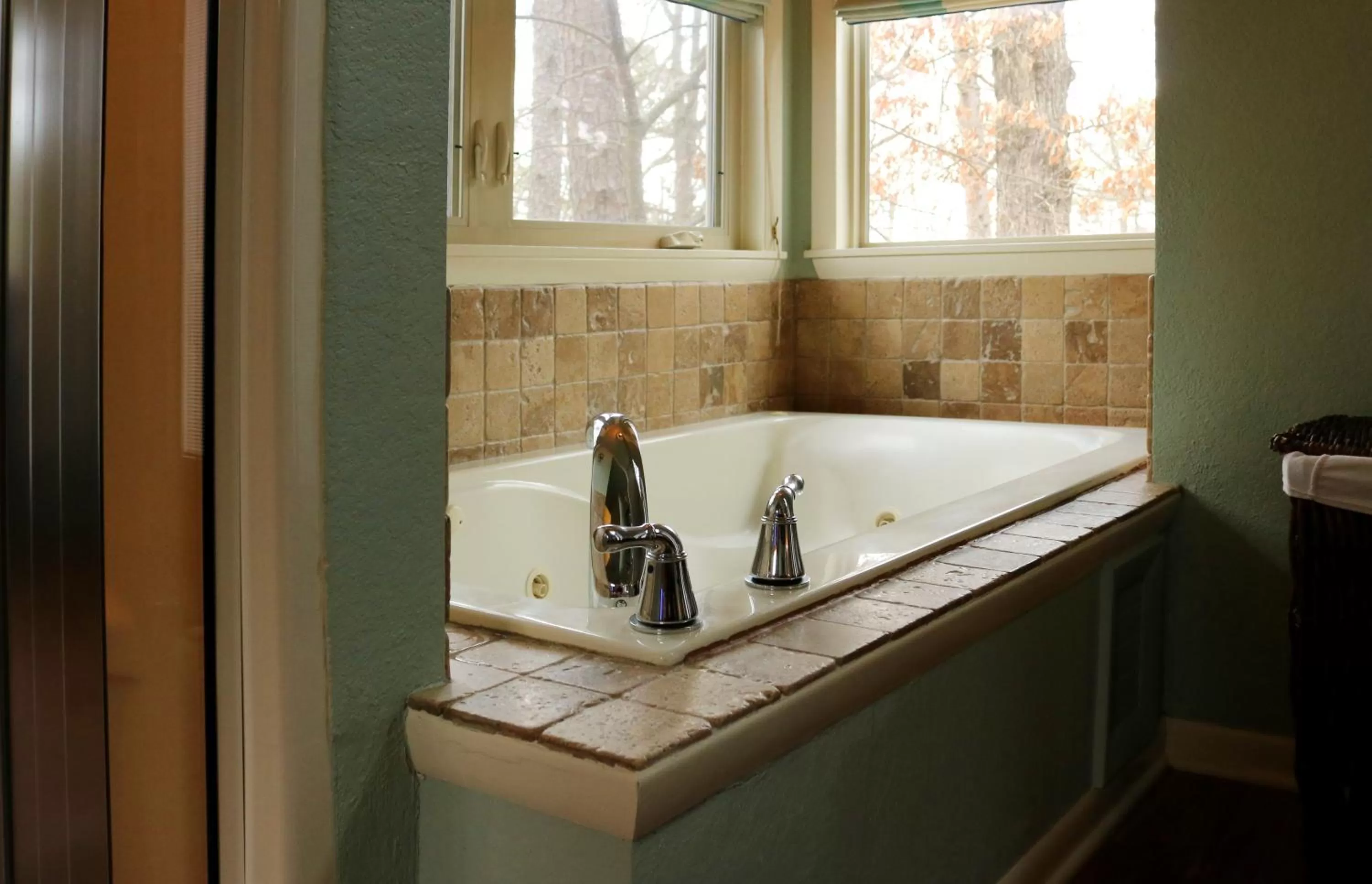 The Grand Treehouse Resort