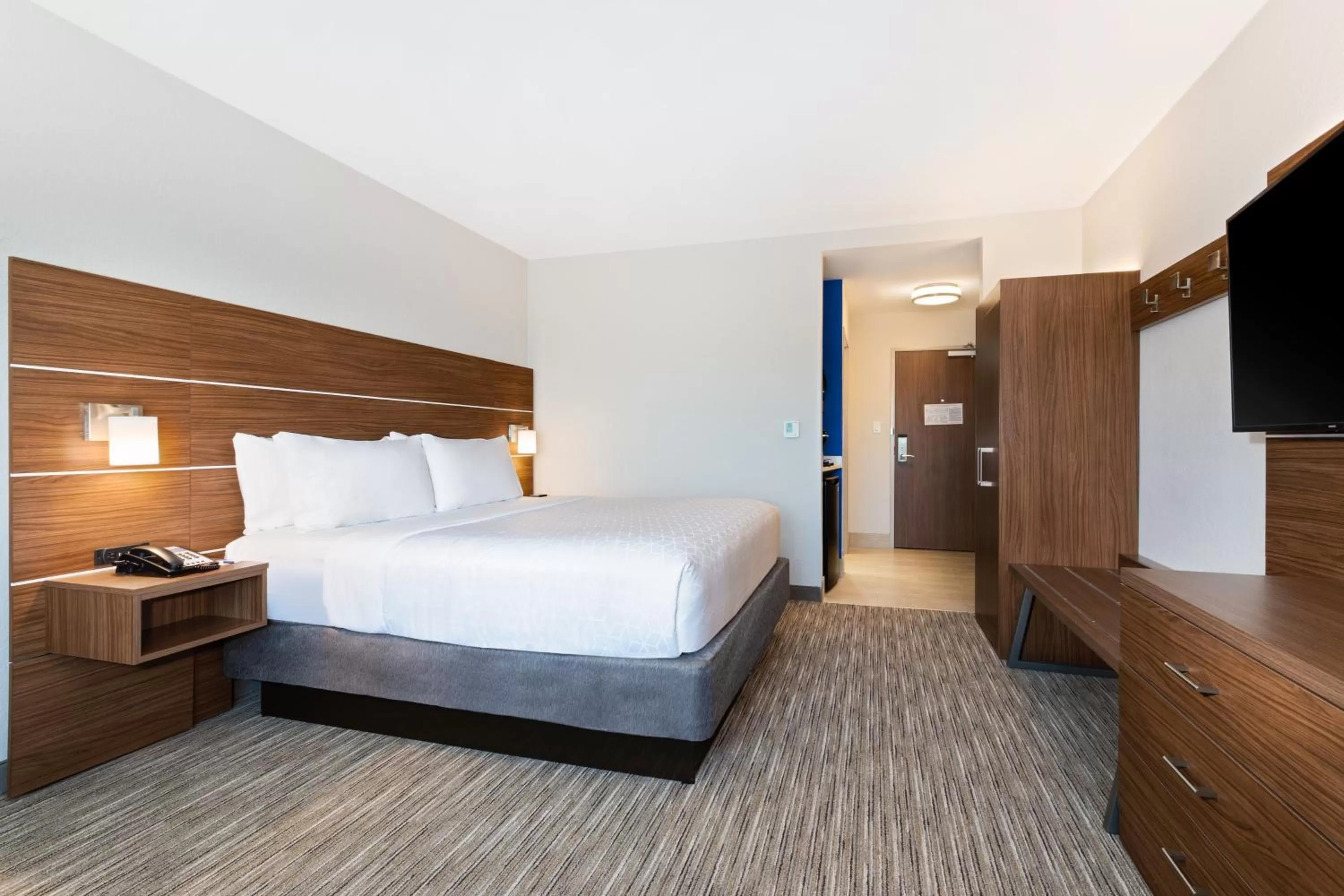 Photo of the whole room, Bed in Holiday Inn Express & Suites Niceville - Eglin Area by IHG