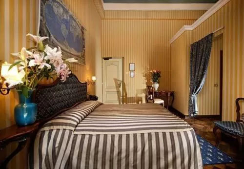 Photo of the whole room, Bed in Centauro Hotel