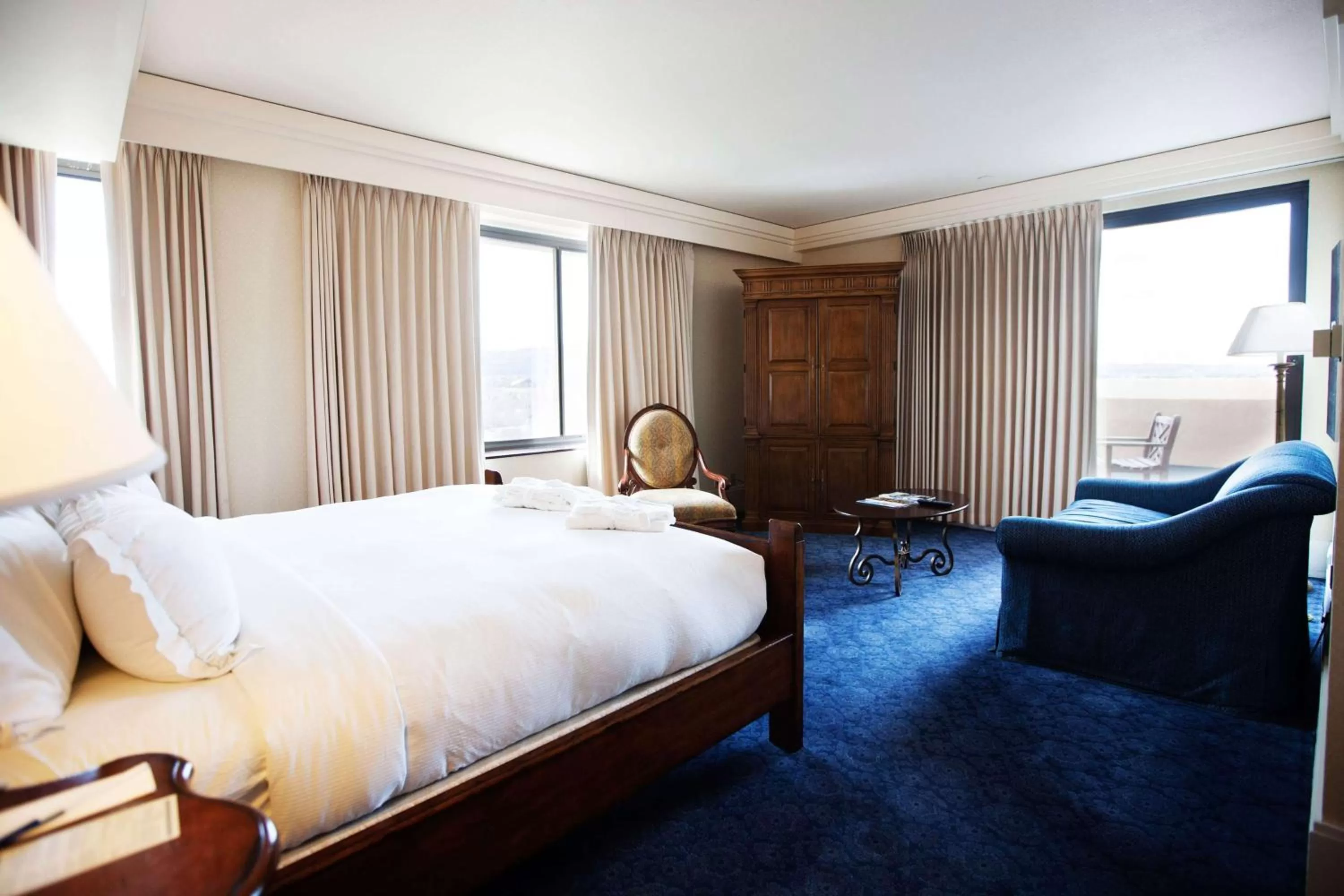 Photo of the whole room, Bed in The Antlers, a Wyndham Hotel