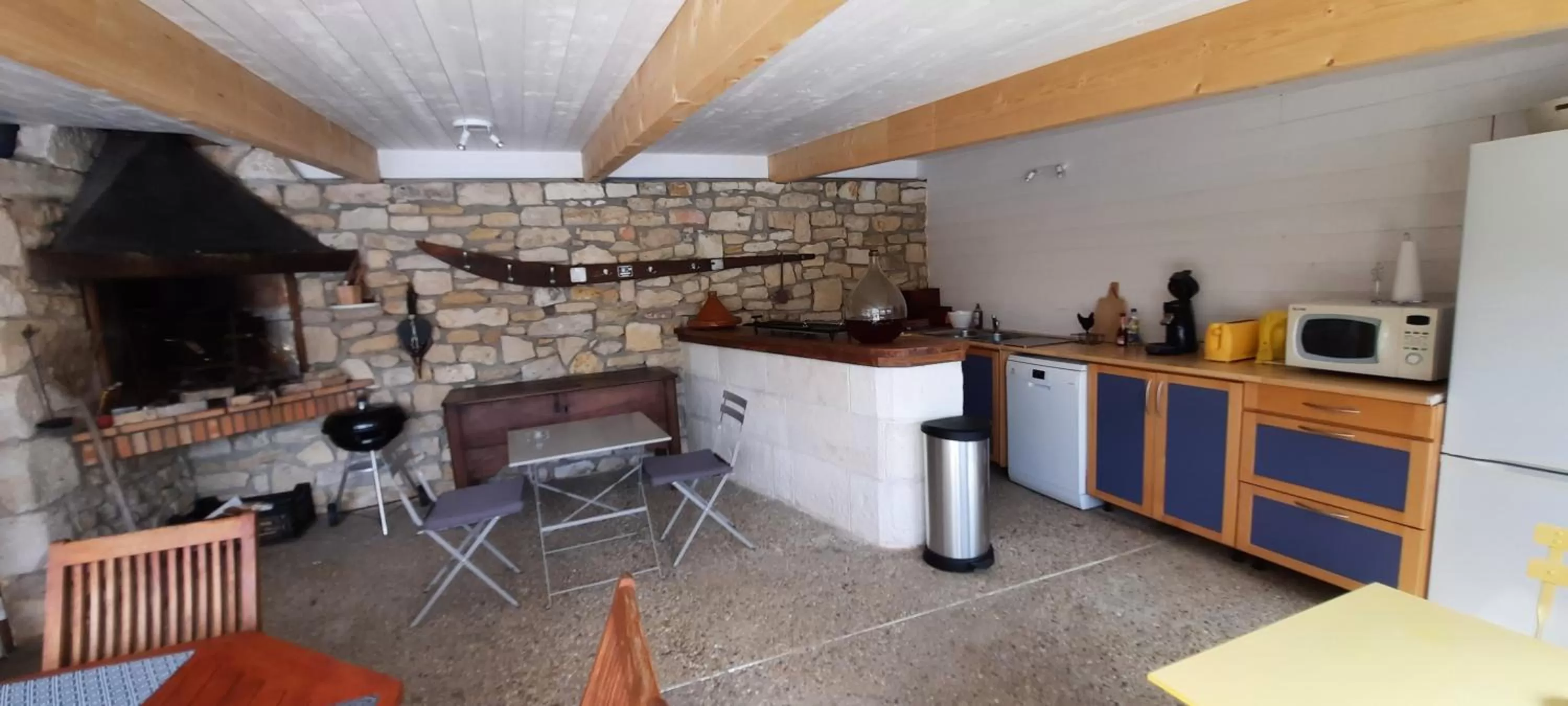 Dining area, Kitchen/Kitchenette in L'instant bleu