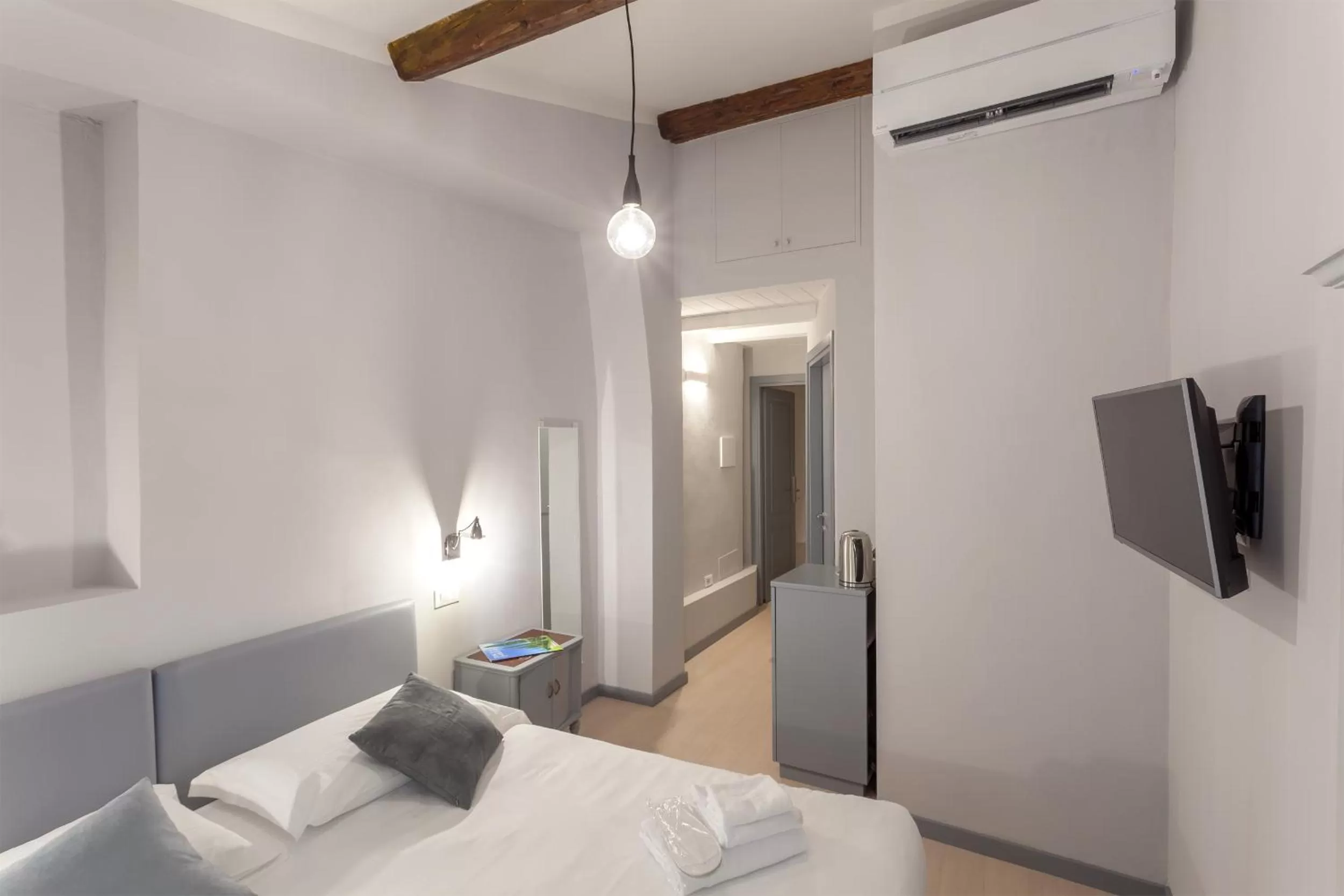 View (from property/room), Bed in Santo Spirito Venti