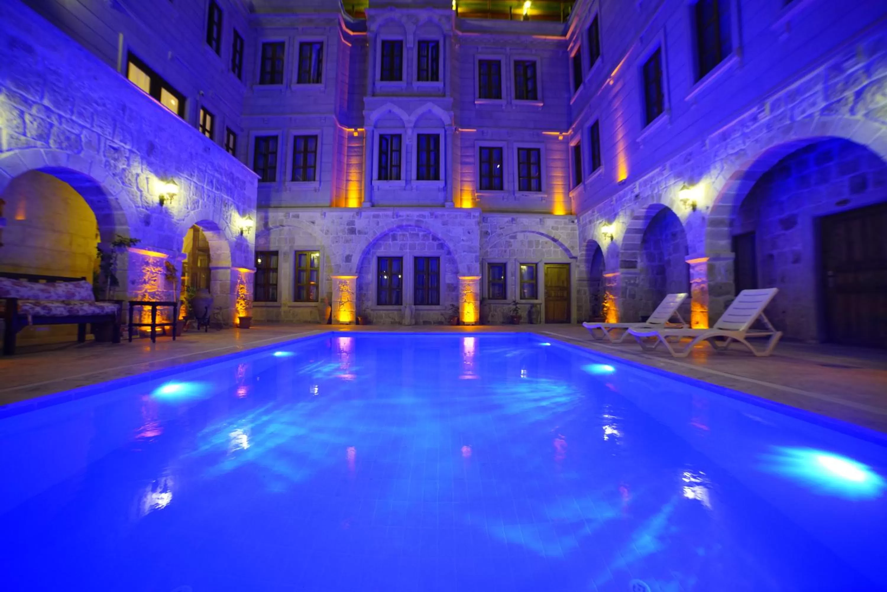 Swimming pool in Grand Cappadocia Hotel
