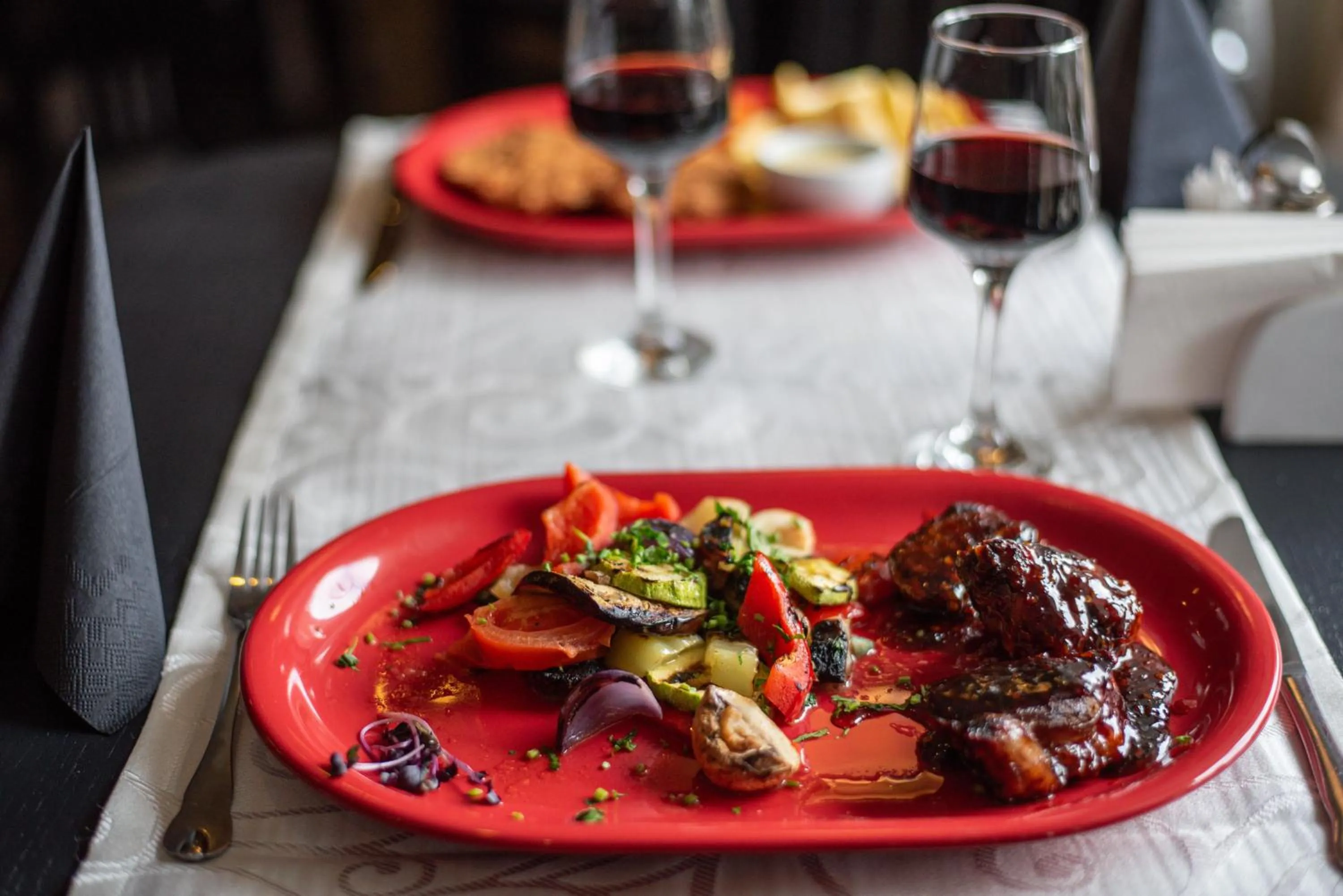 Restaurant/places to eat in Hotel Marea Neagra