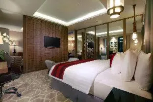 Bed in Aston Priority Simatupang Hotel and Conference Center