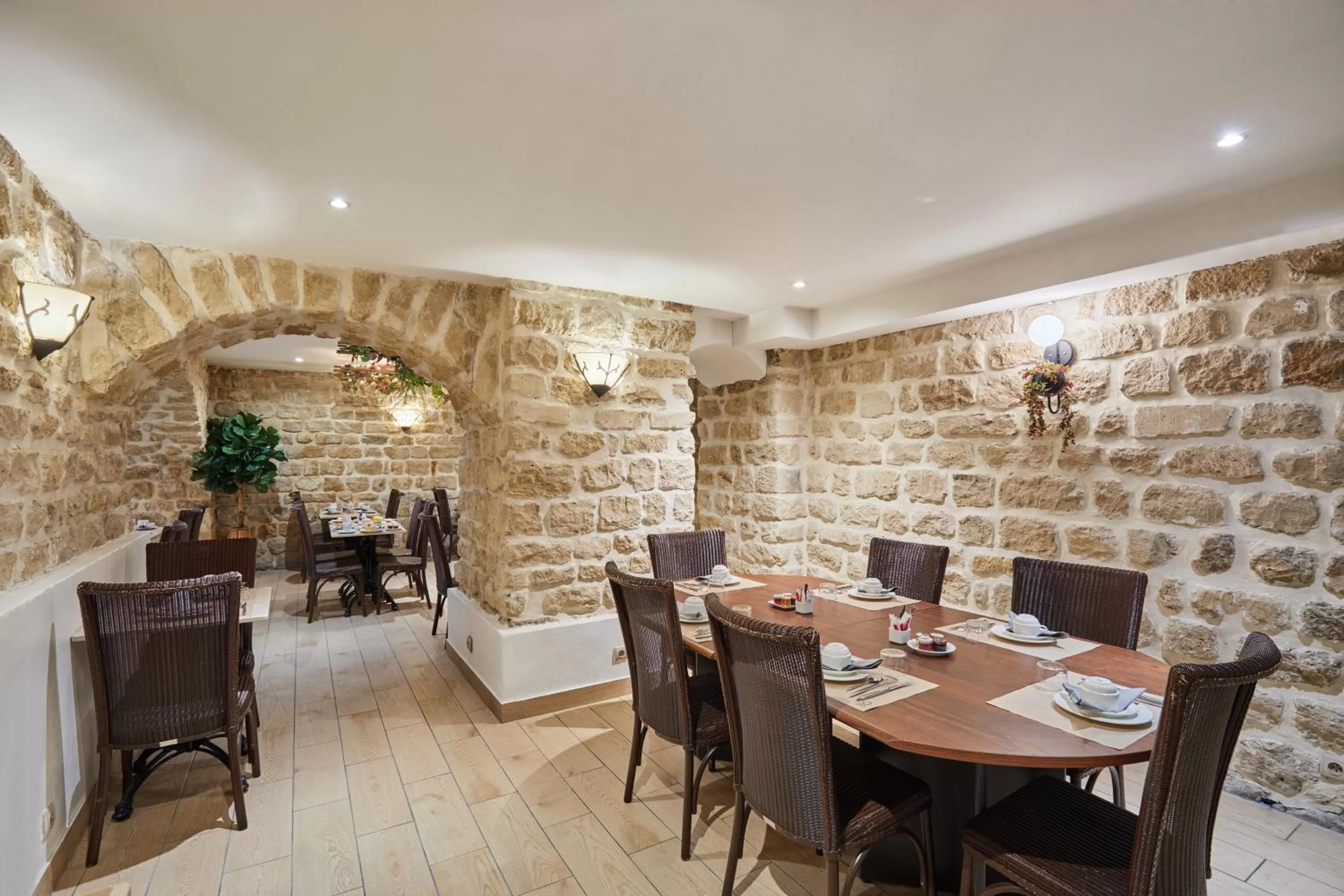 Breakfast in Hotel Berne Opera