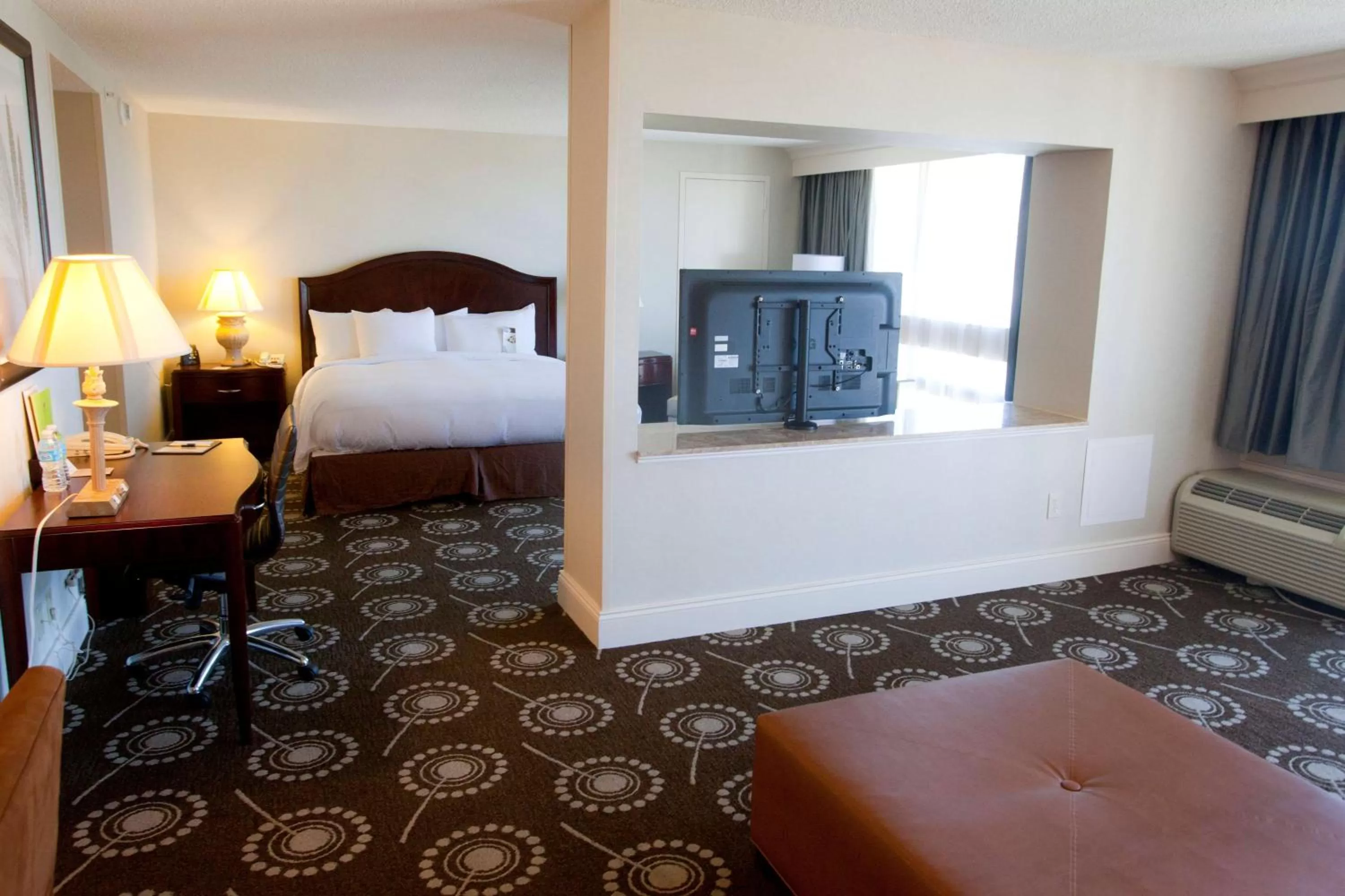 Bed in Midland Plaza Hotel