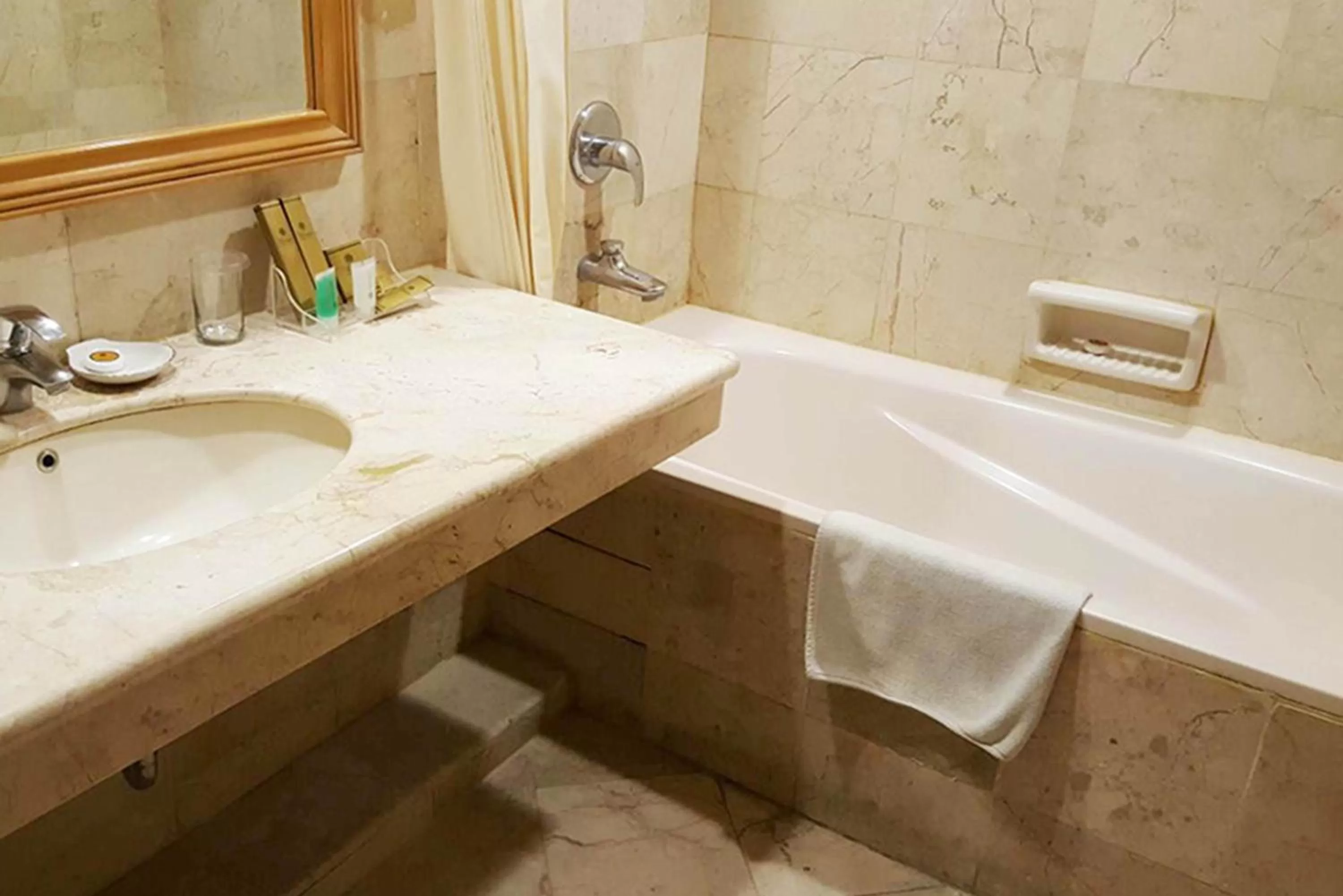 Junior Suite in Tunjungan Hotel