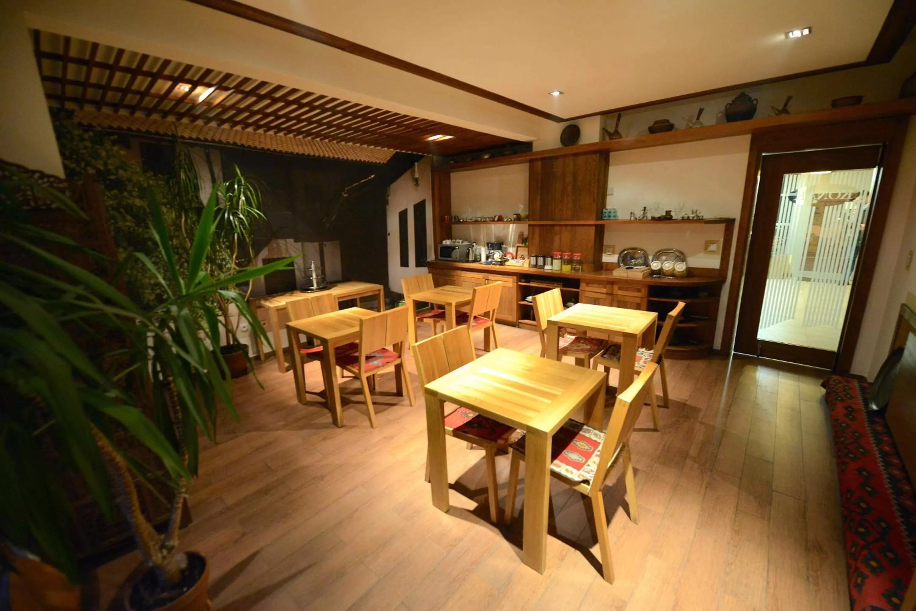 Restaurant/Places to Eat in Garni Hotel Konak