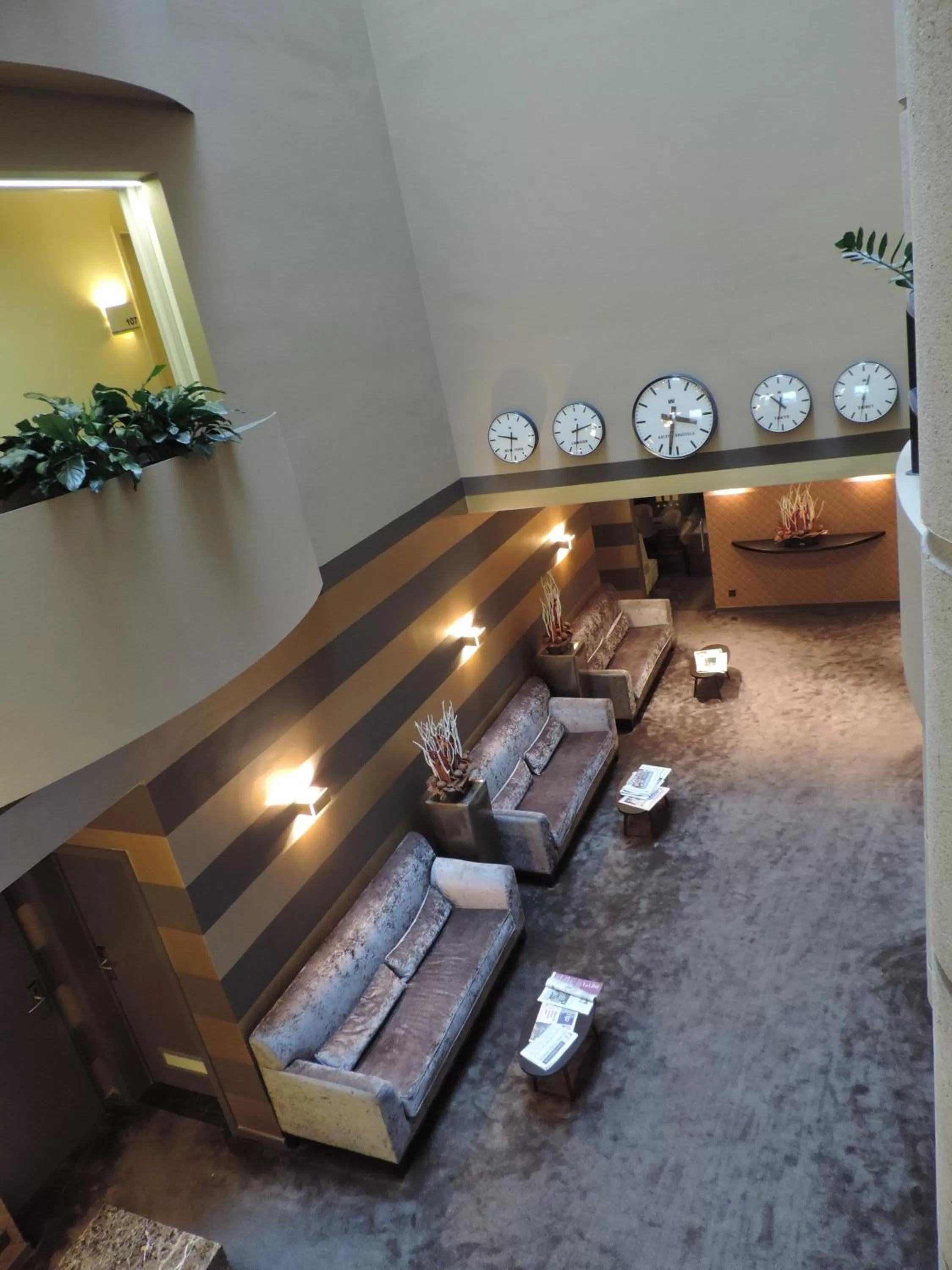 Lobby or reception in Keizershof Hotel Aalst