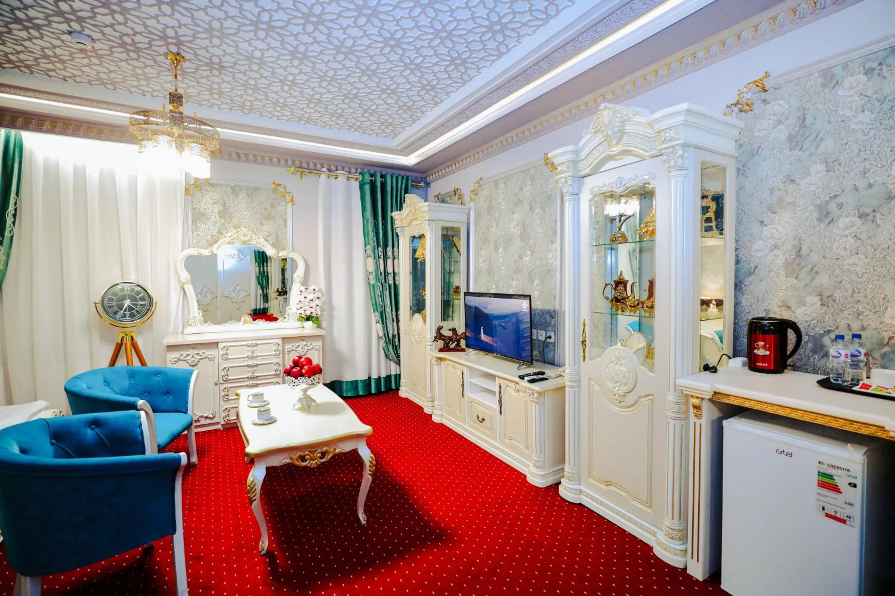 TV and multimedia in Dendi Plaza Hotel