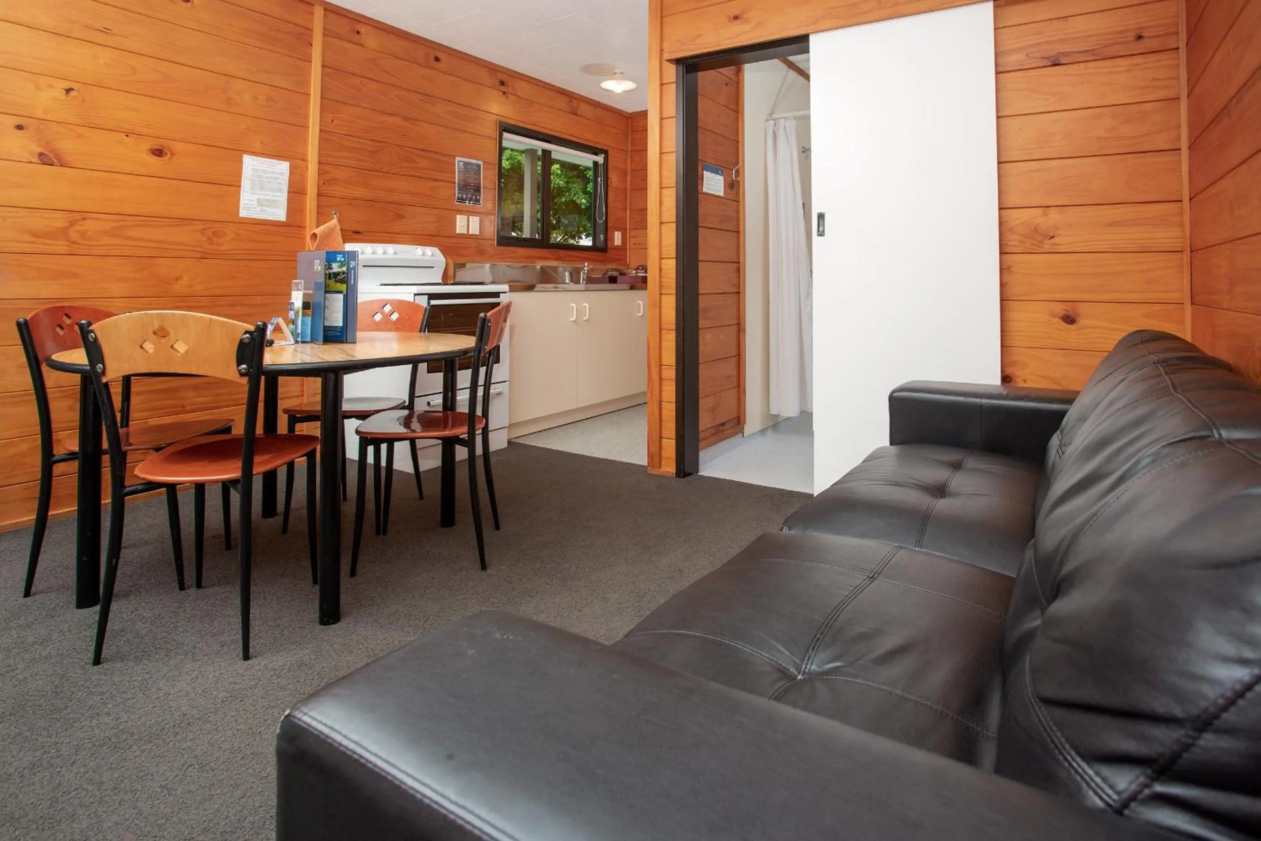 Living room in Wellington TOP 10 Holiday Park