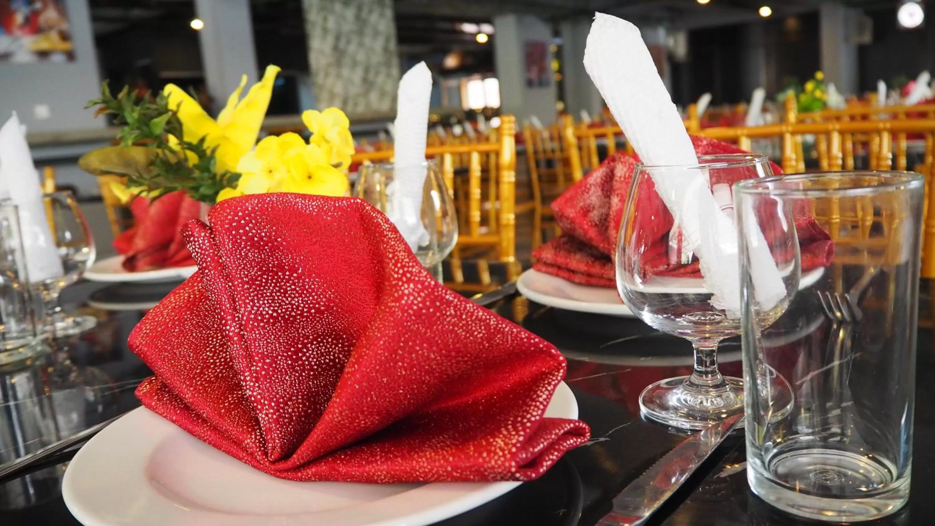 Food and drinks in Leo Palace Hotel Classic Wing, WTC Kuala Lumpur