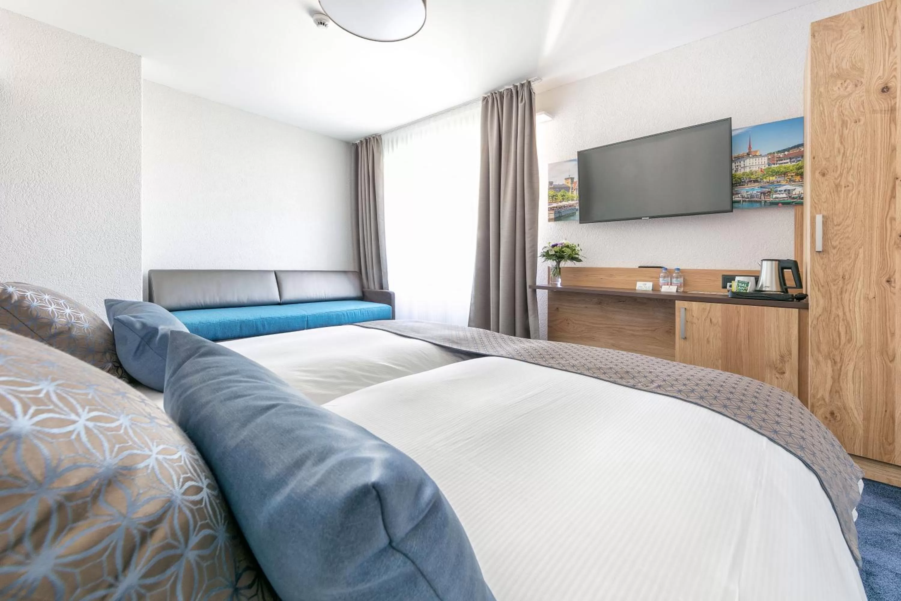 Photo of the whole room, Bed in Hotel Tivoli