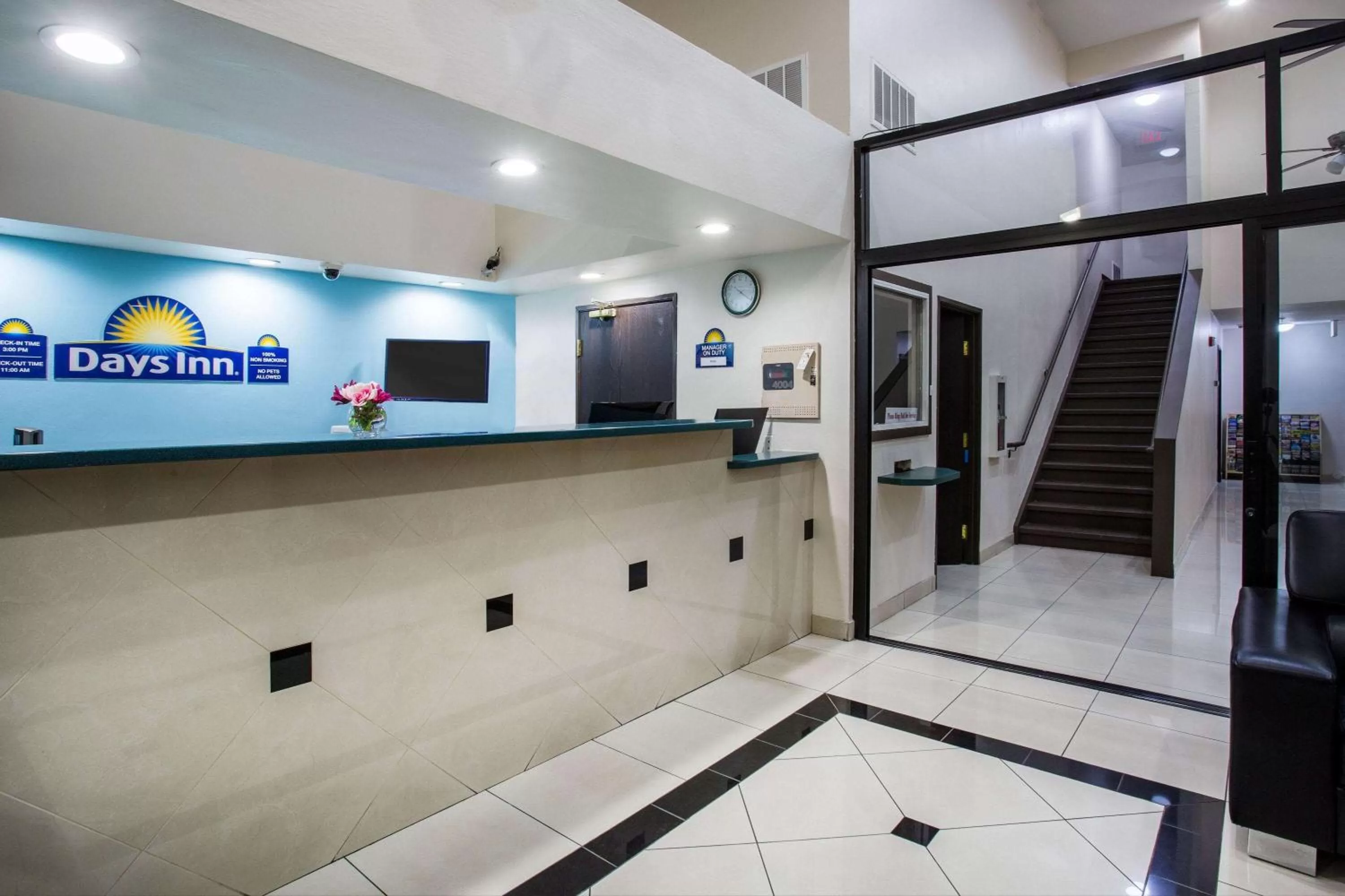 Lobby or reception in Days Inn by Wyndham Phoenix North