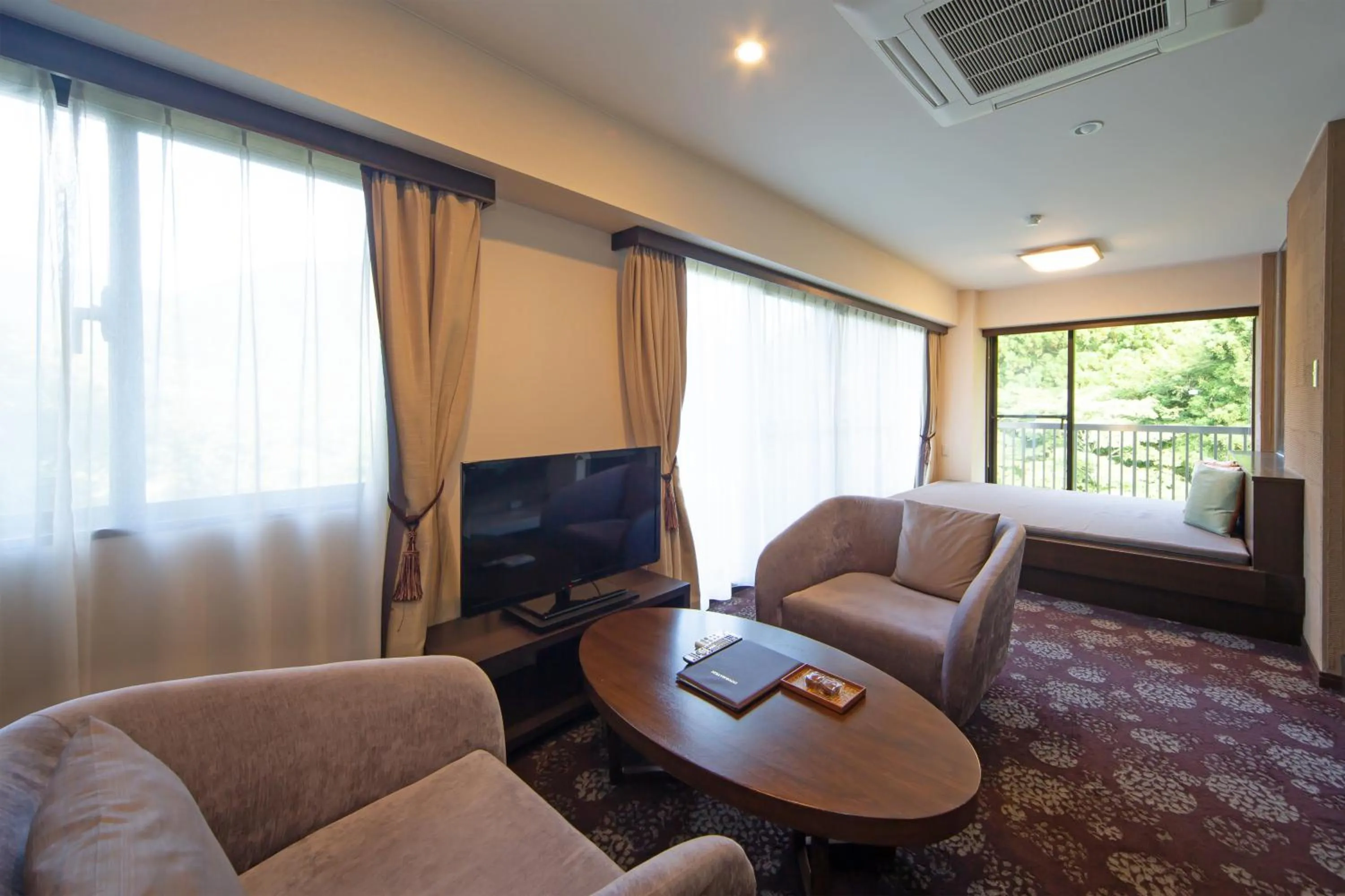 Living room, Seating Area in Art & Music Spa Resort Manatei Hakone