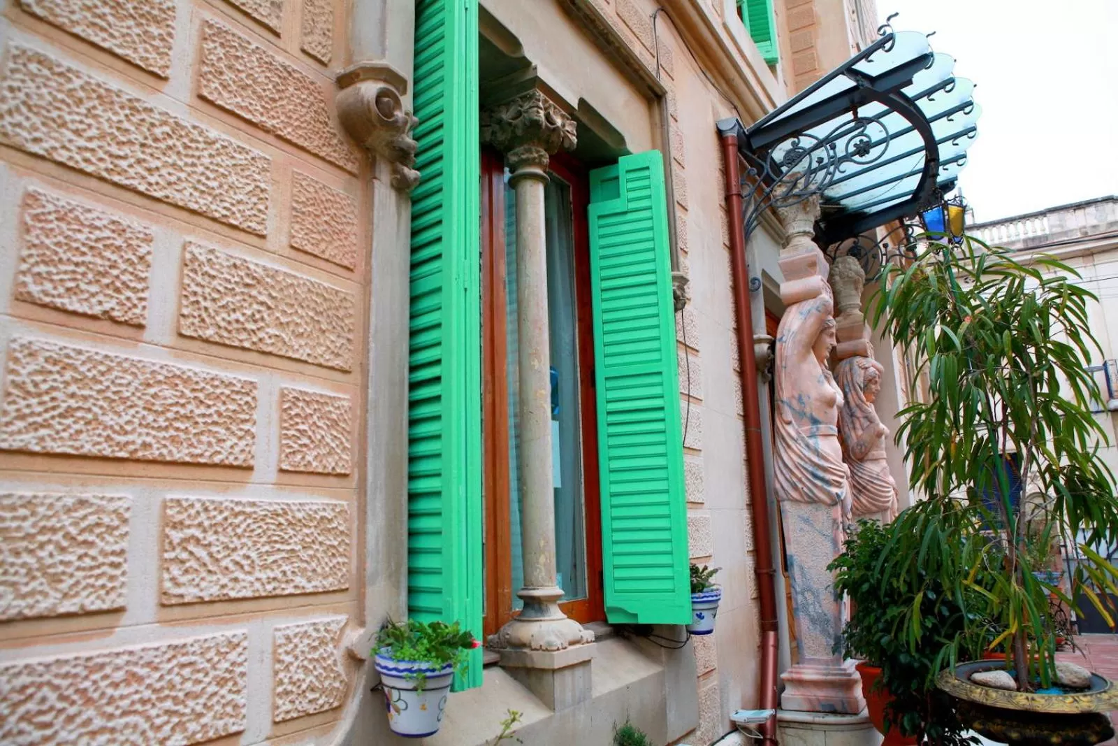 Property building in Sitges Royal Rooms