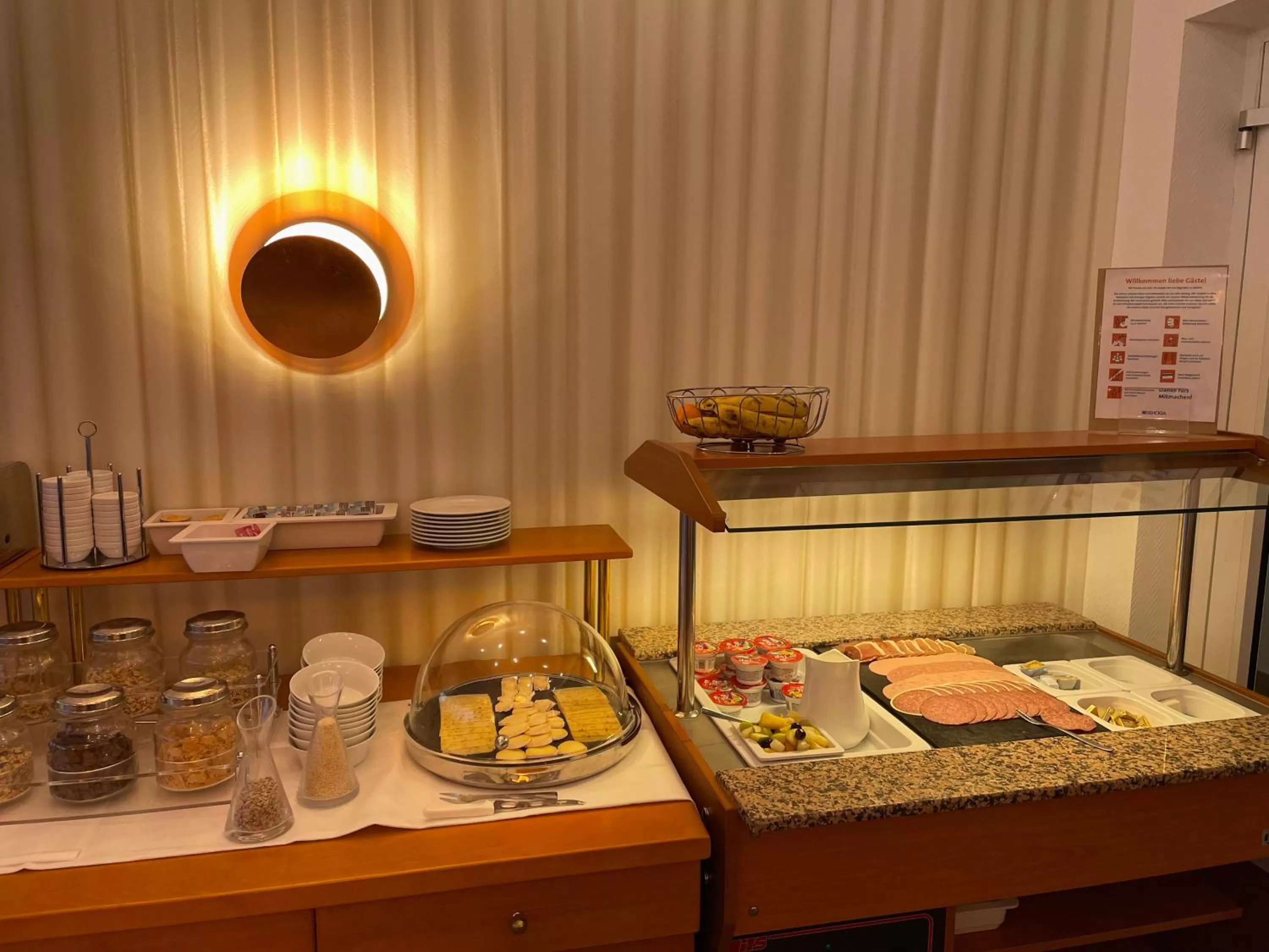 Buffet breakfast in Hotel-Gasthof Hüttensteinach