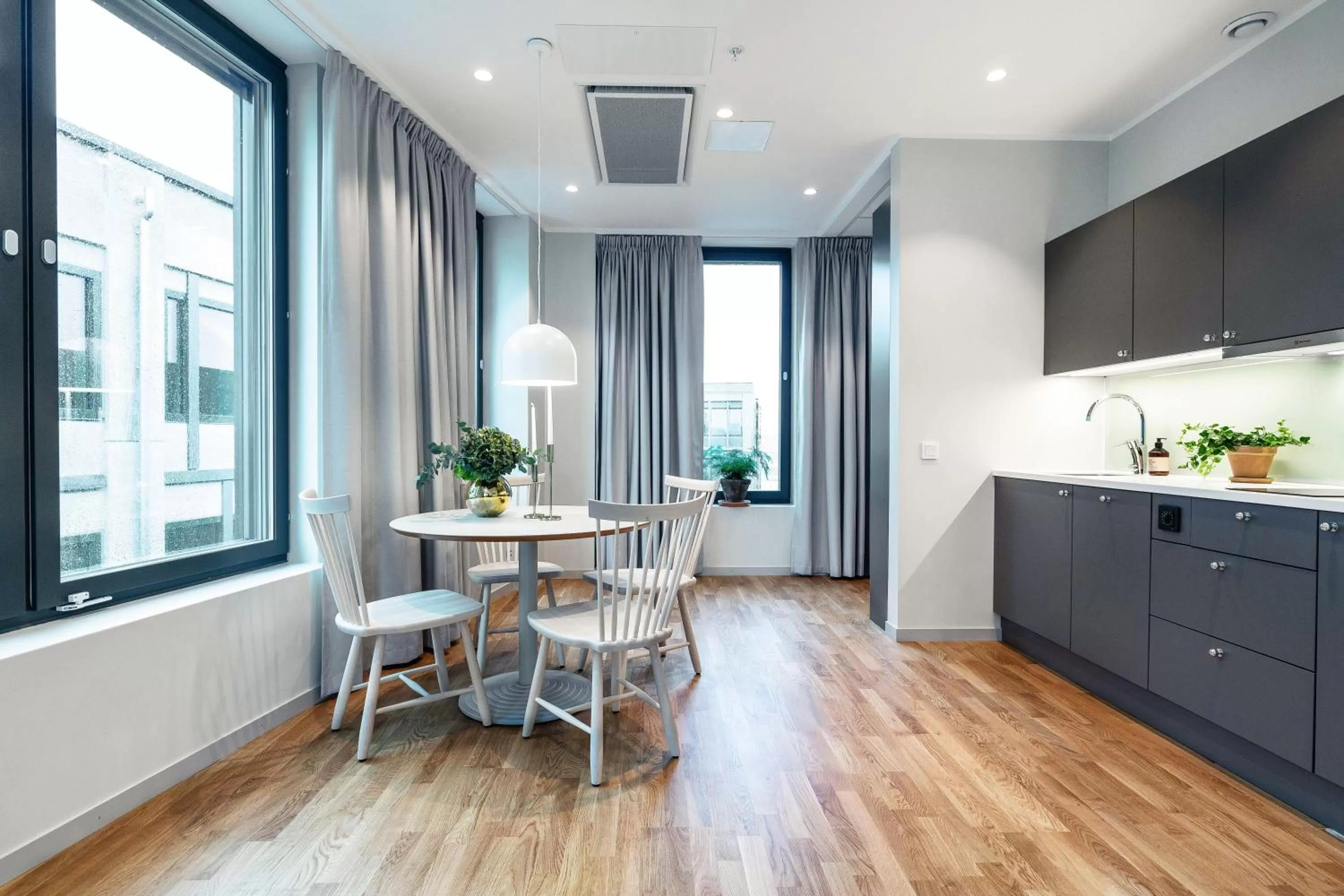 Kitchen or kitchenette in Biz Apartment Bromma