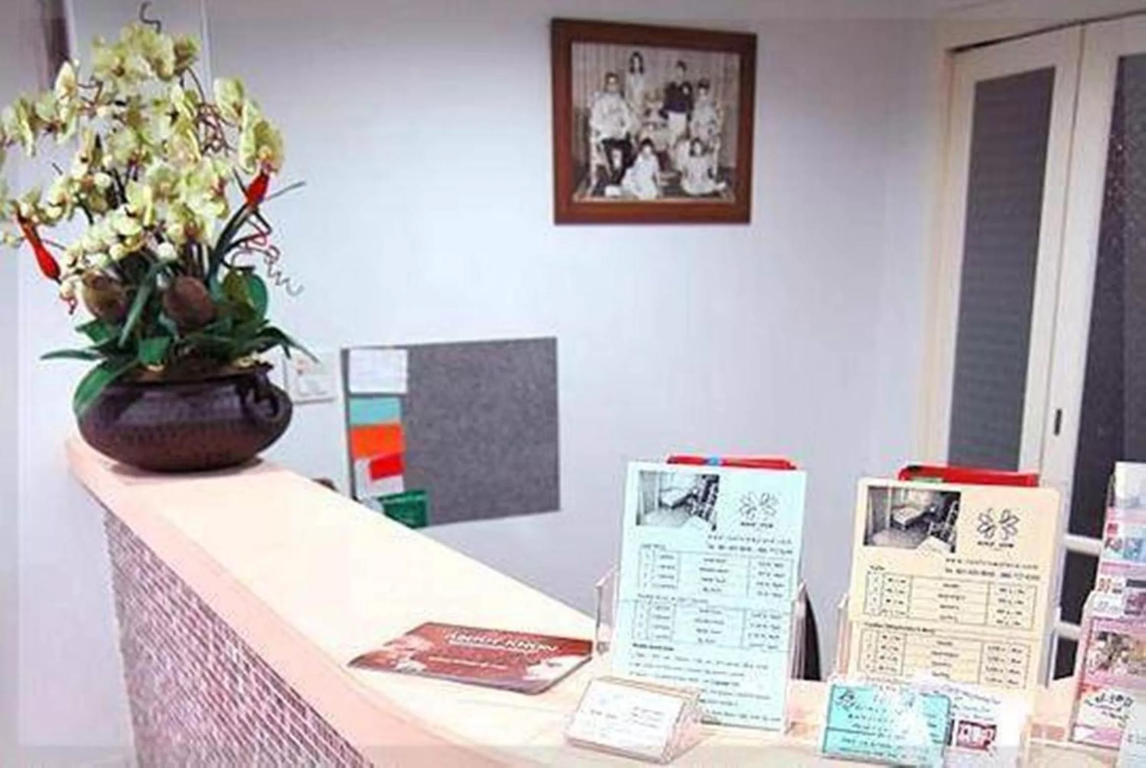 Lobby or reception in Roof View Place