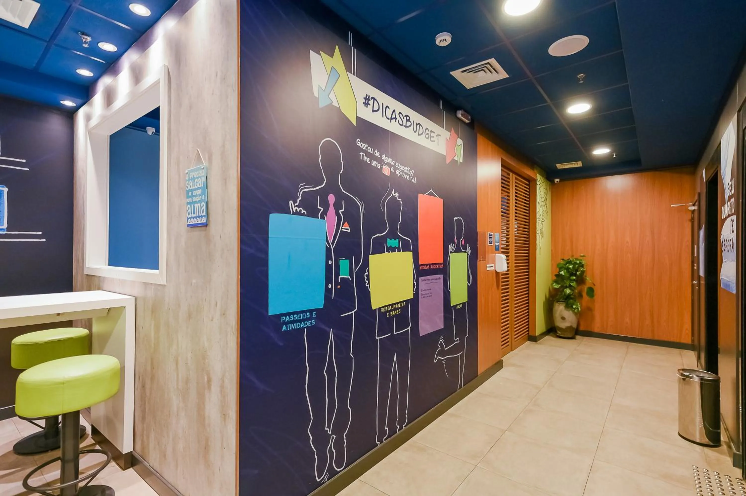 Lobby or reception in ibis budget Santos Gonzaga