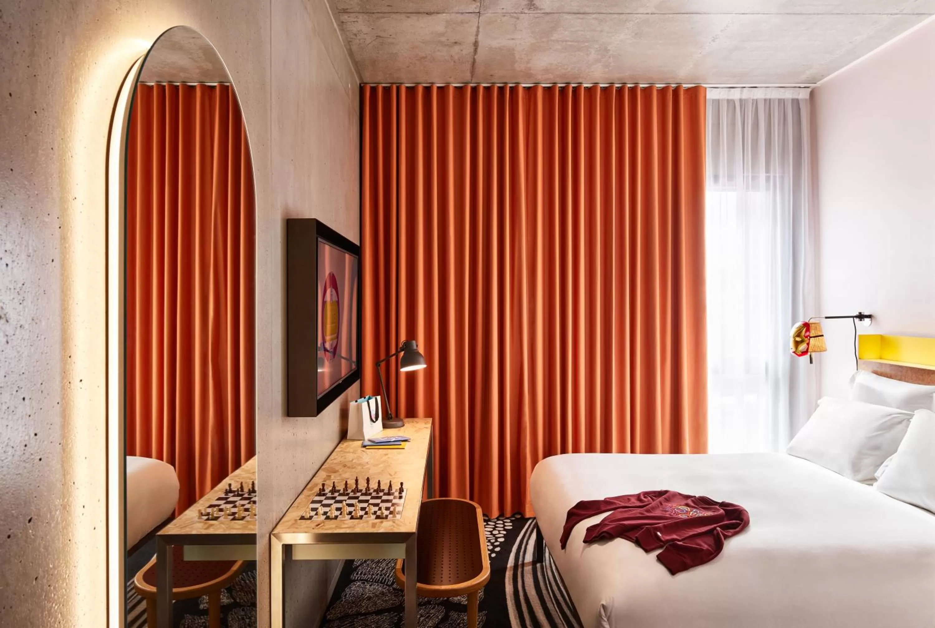 Bed in Mama Shelter Lille