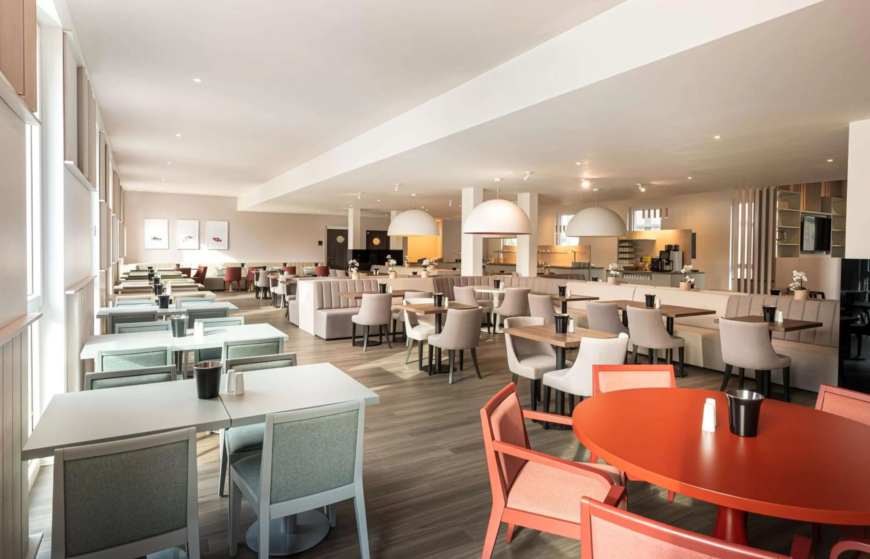 Restaurant/places to eat in Arthotel ANA Amber