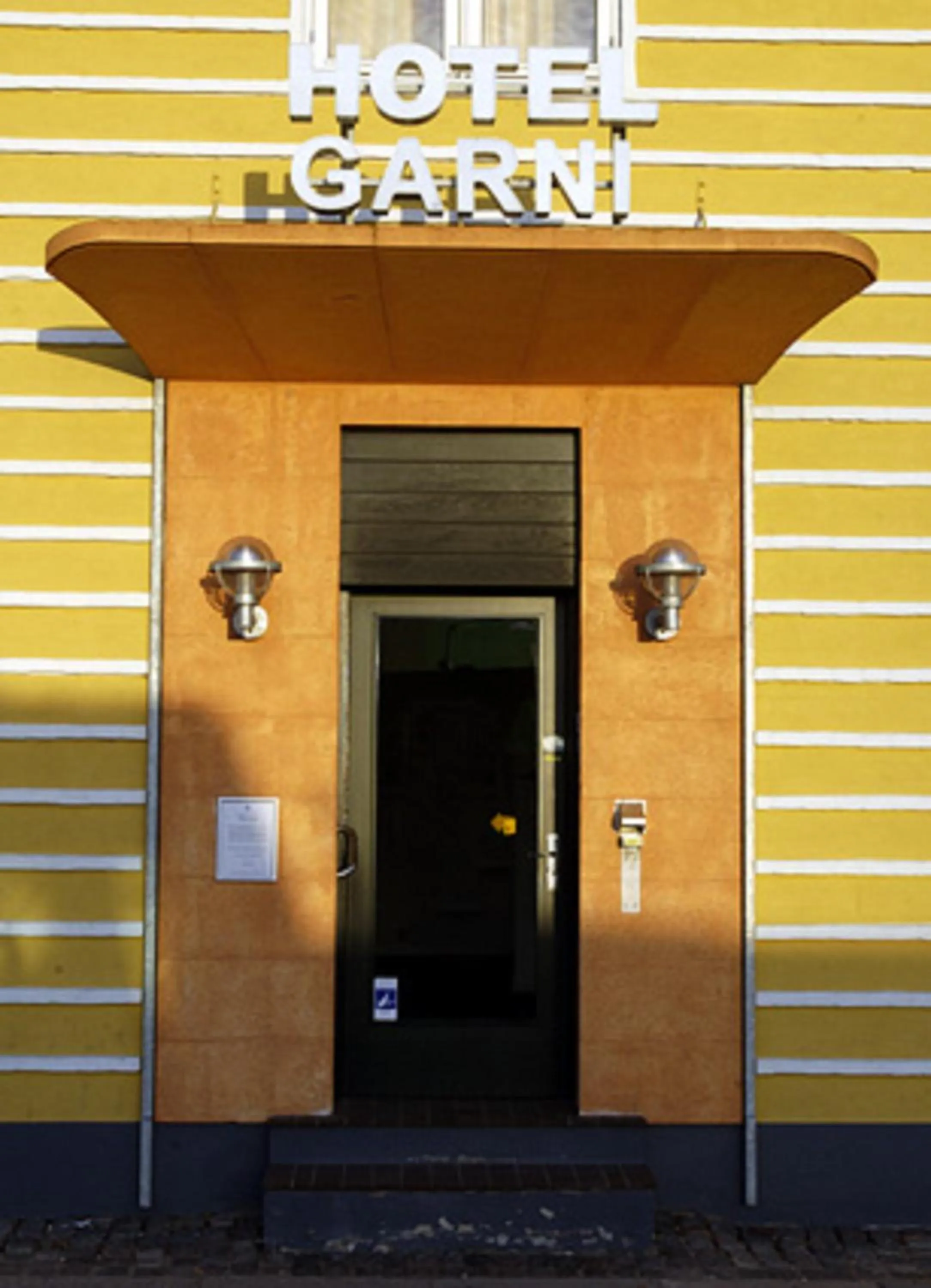 Facade/entrance in Hotel Garni