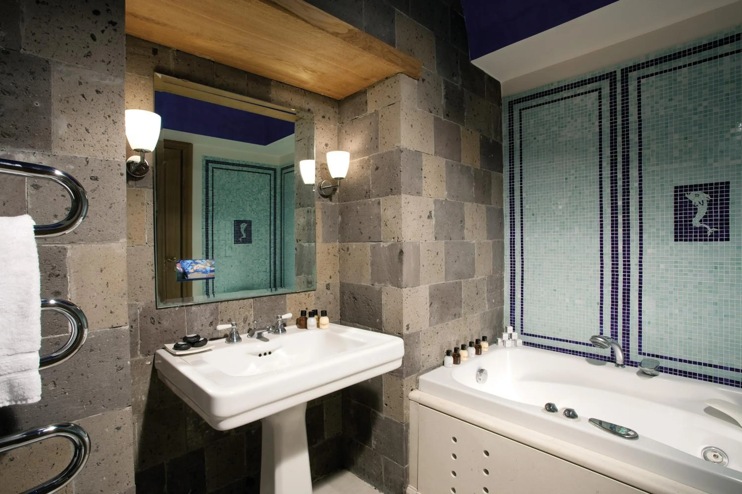 Toilet in Grand Hotel Angiolieri