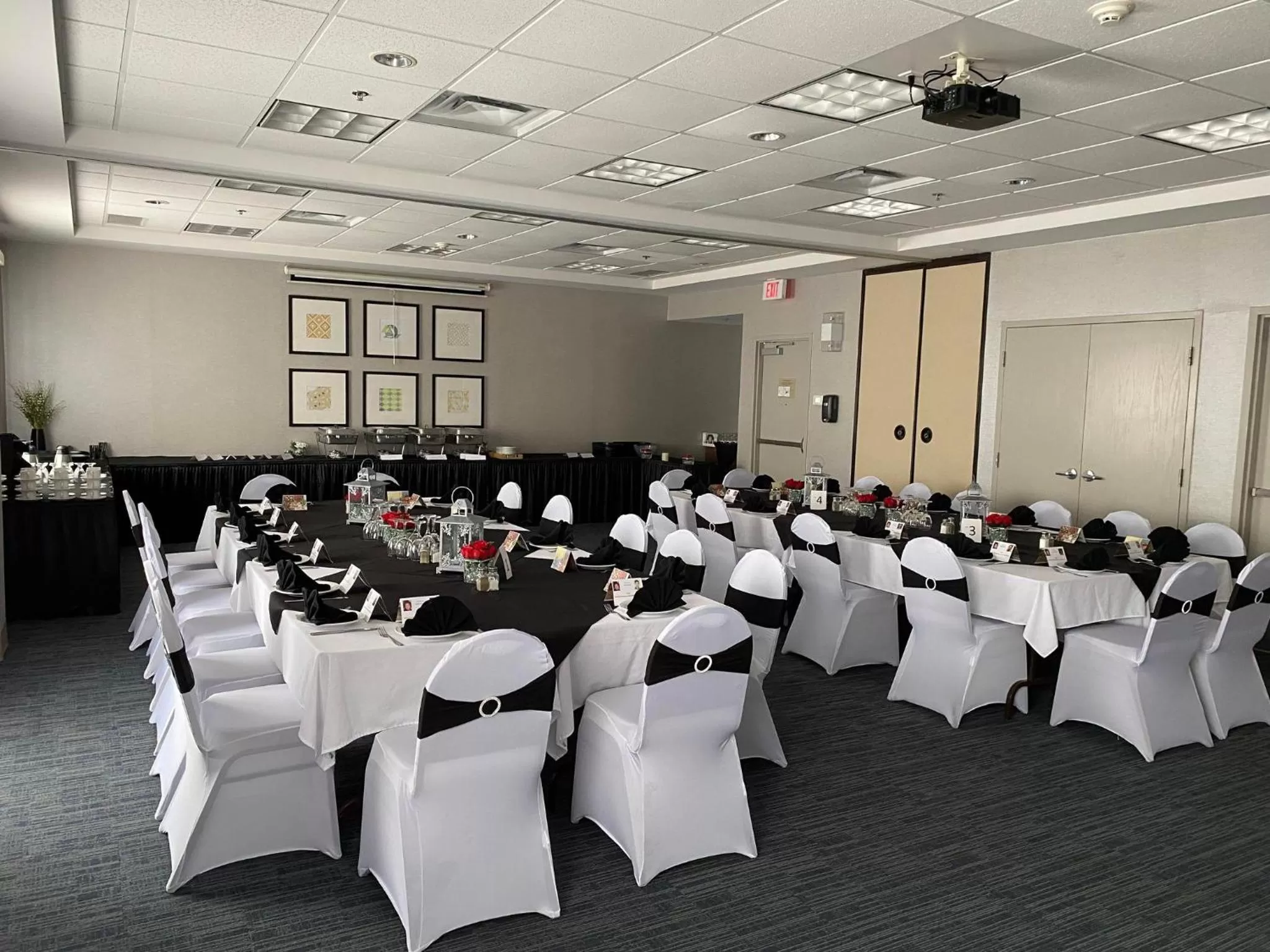 Meeting/conference room in Holiday Inn Express & Suites - Belleville by IHG