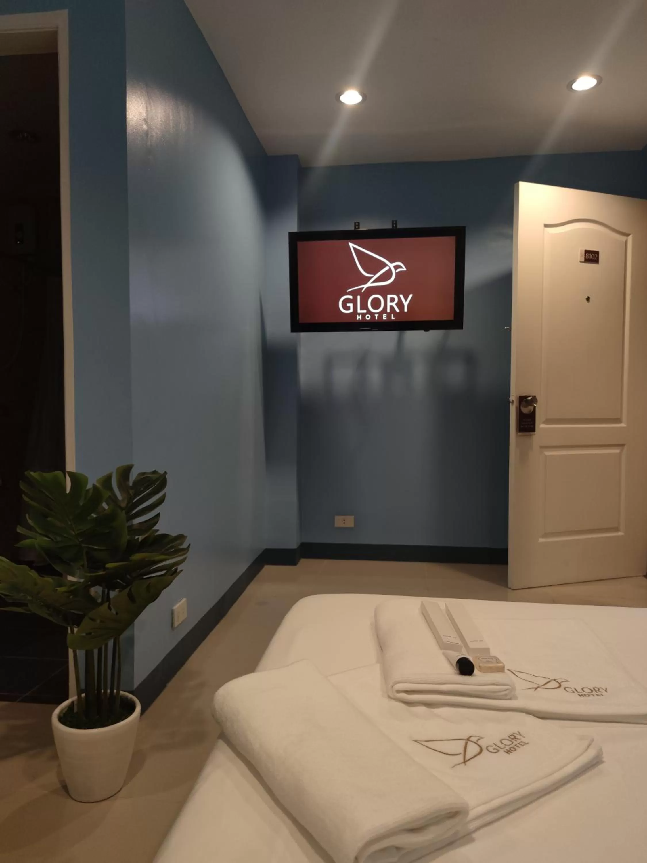 Glory Hotel Cubao