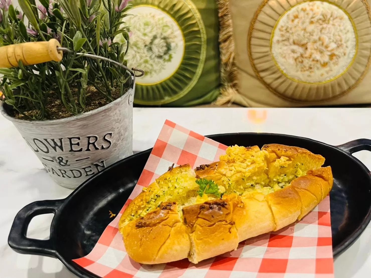 Restaurant/places to eat in USABAI Riverside Boutique Hotel