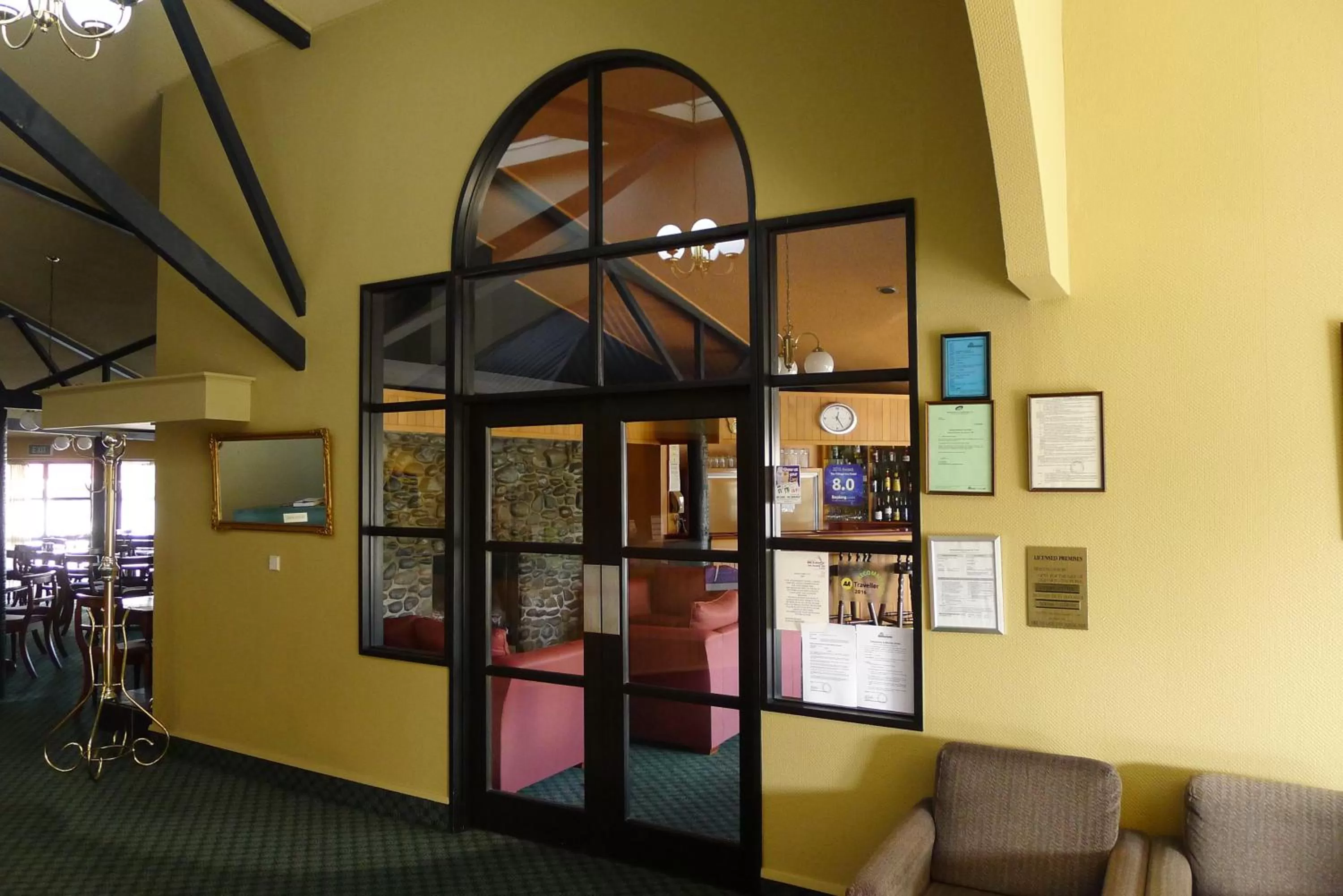 Lounge or bar in The Village Inn Hotel