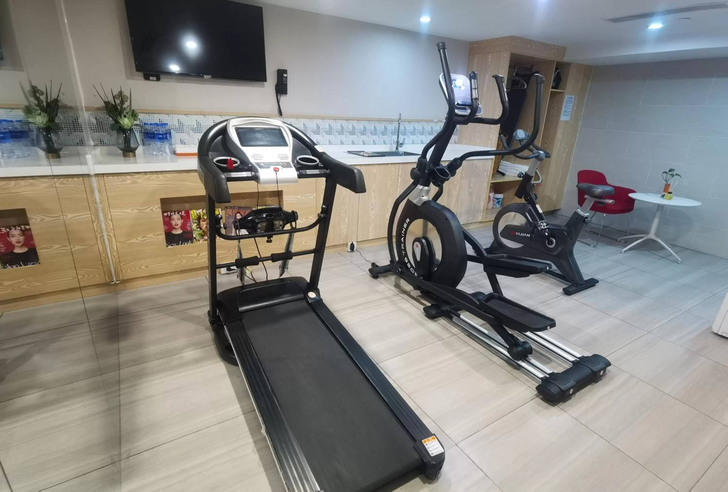 Fitness centre/facilities in Holiday Inn Express Shanghai Gubei by IHG