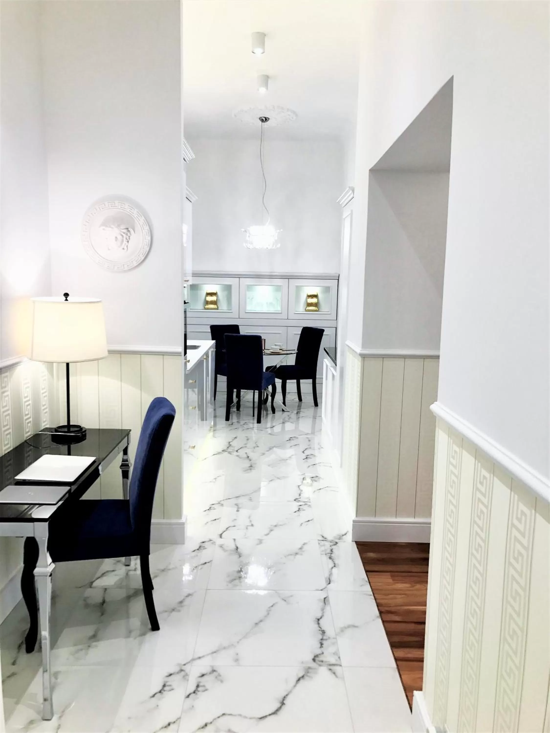 Seating area in Luxury Apartments MONDRIAN Market Square III