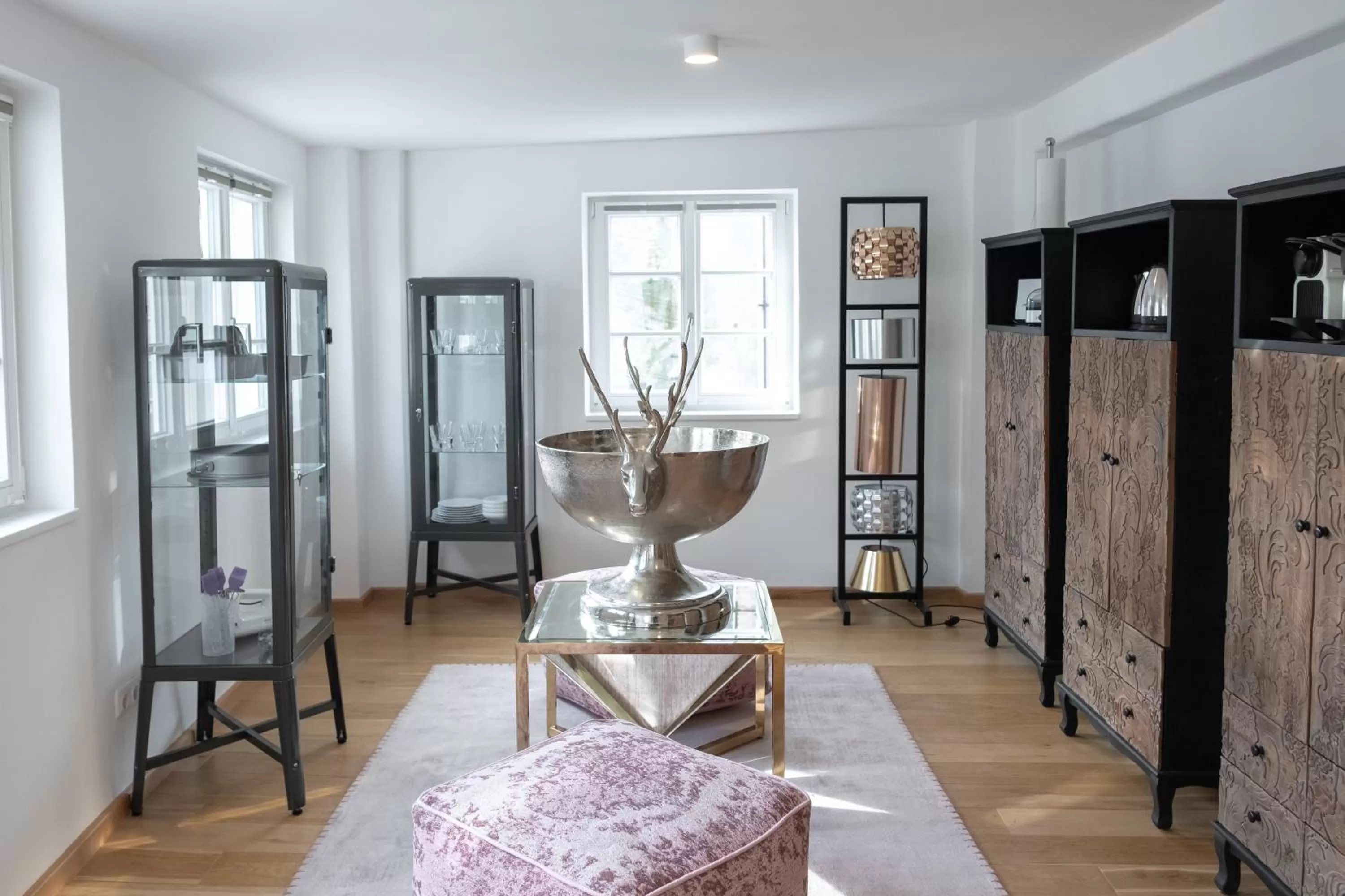 Living room in ANA Living Augsburg City Center by Arthotel ANA - Self-Service-Hotel