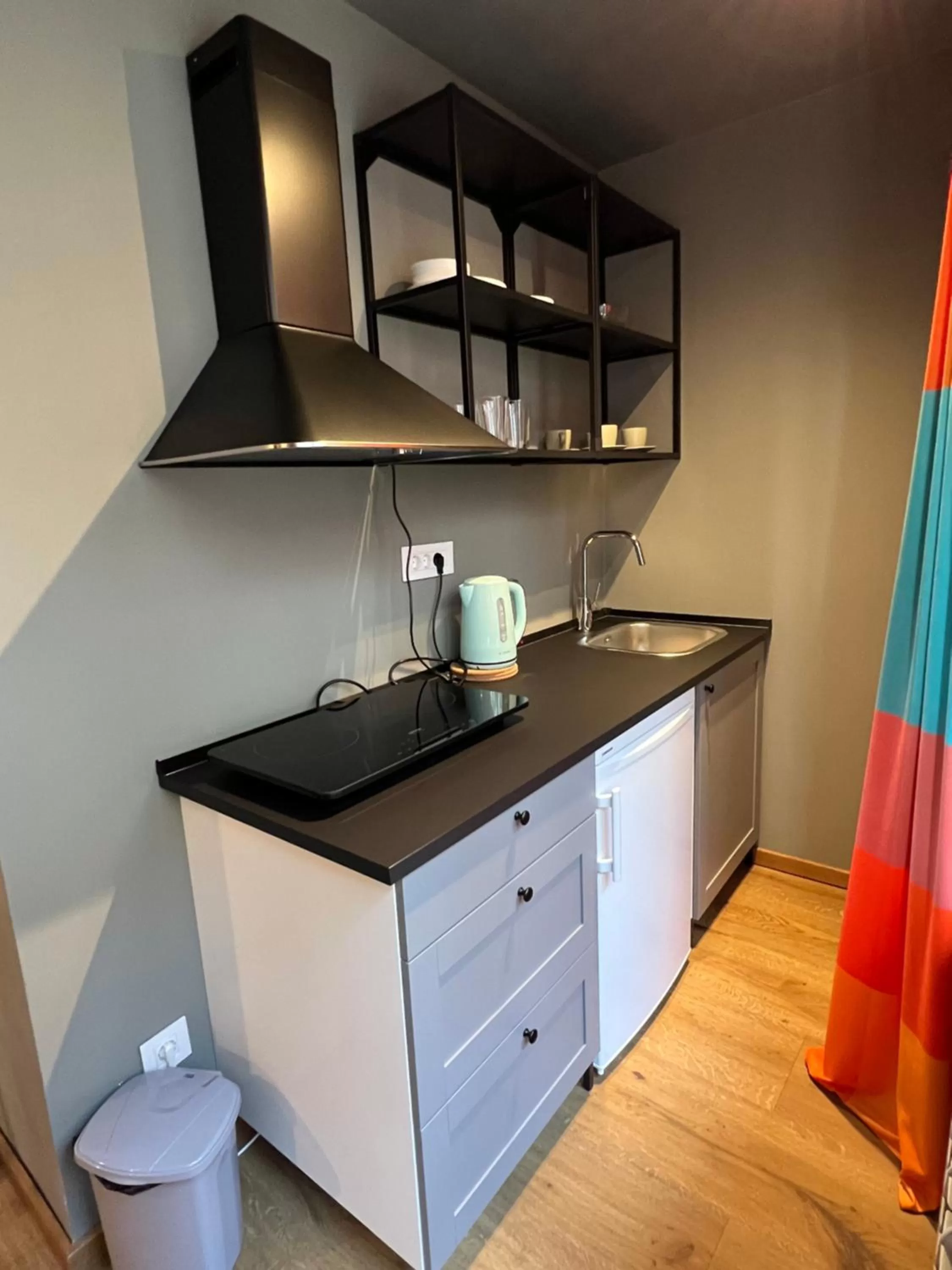 Coffee/tea facilities, Kitchen/Kitchenette in Tulum Apart Center Belgrade
